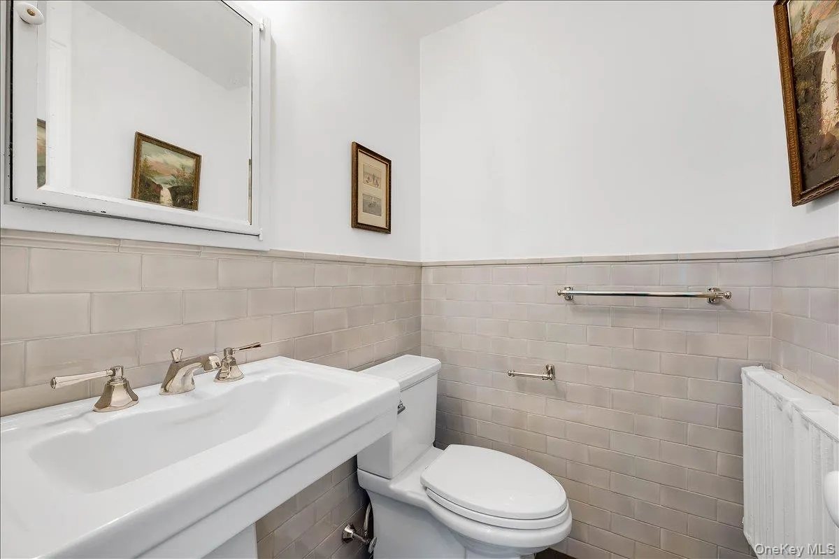 322 Broadway, Clarkstown, NY, 3 Bedrooms Bedrooms, 7 Rooms Rooms,2 BathroomsBathrooms,Residential,For Rent,Broadway,0,1017104 322 Broadway, Clarkstown, NY, 3 Bedrooms Bedrooms, 7 Rooms Rooms,2 BathroomsBathrooms,Residential,For Rent,Broadway,0,1017104
