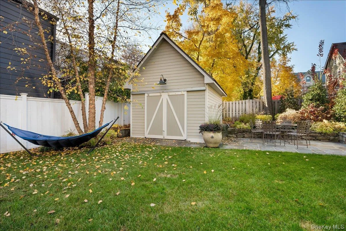 322 Broadway, Clarkstown, NY, 3 Bedrooms Bedrooms, 7 Rooms Rooms,2 BathroomsBathrooms,Residential,For Rent,Broadway,0,1017104 322 Broadway, Clarkstown, NY, 3 Bedrooms Bedrooms, 7 Rooms Rooms,2 BathroomsBathrooms,Residential,For Rent,Broadway,0,1017104