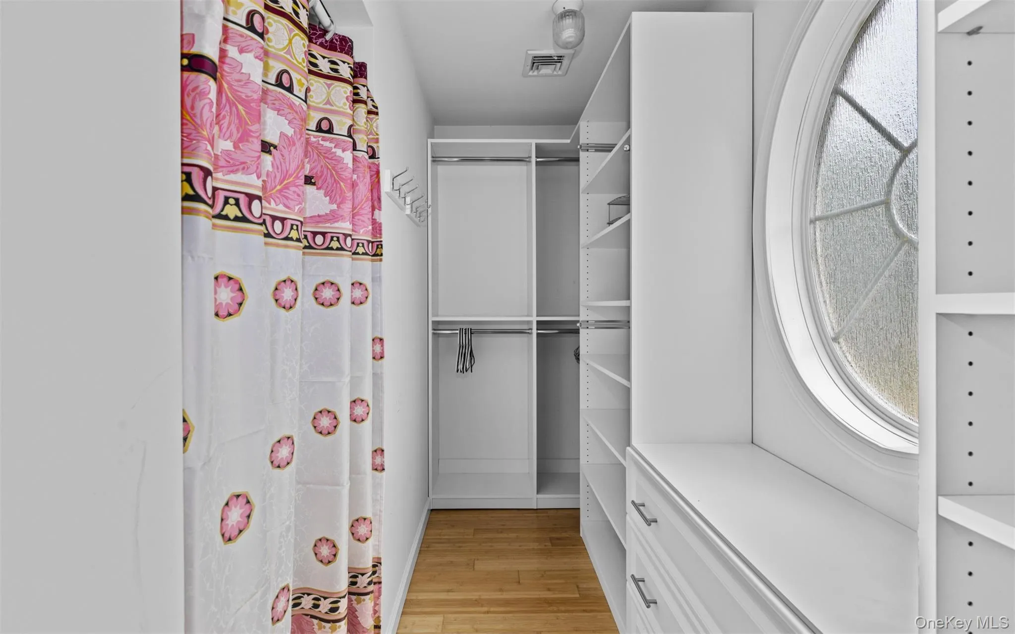 125 Ohio Avenue, Oyster Bay, NY, 4 Bedrooms Bedrooms, 8 Rooms Rooms,3 BathroomsBathrooms,Residential,For Rent,Ohio,0,KEY1017112 125 Ohio Avenue, Oyster Bay, NY, 4 Bedrooms Bedrooms, 8 Rooms Rooms,3 BathroomsBathrooms,Residential,For Rent,Ohio,0,KEY1017112