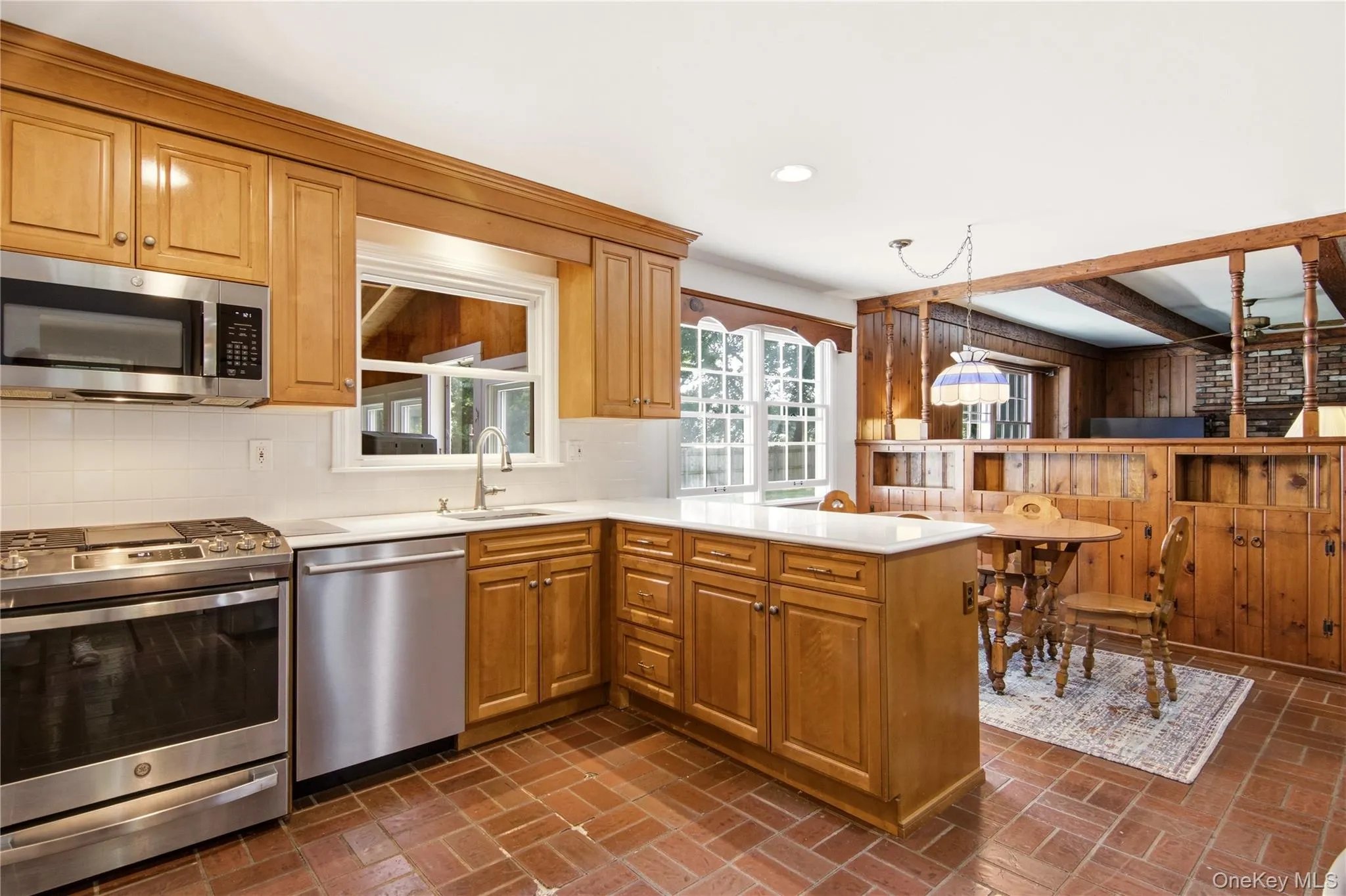 Spacious eat in kitchen Spacious eat in kitchen