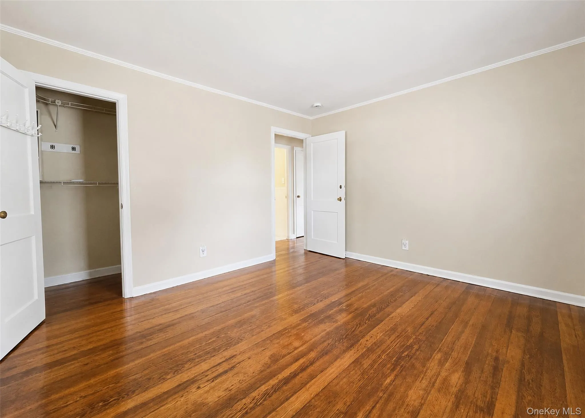 9 Mc Gaw Avenue, Brookhaven, NY, 2 Bedrooms Bedrooms, 4 Rooms Rooms,1 BathroomBathrooms,Residential,For Rent,Mc Gaw,0,KEY1017116 9 Mc Gaw Avenue, Brookhaven, NY, 2 Bedrooms Bedrooms, 4 Rooms Rooms,1 BathroomBathrooms,Residential,For Rent,Mc Gaw,0,KEY1017116