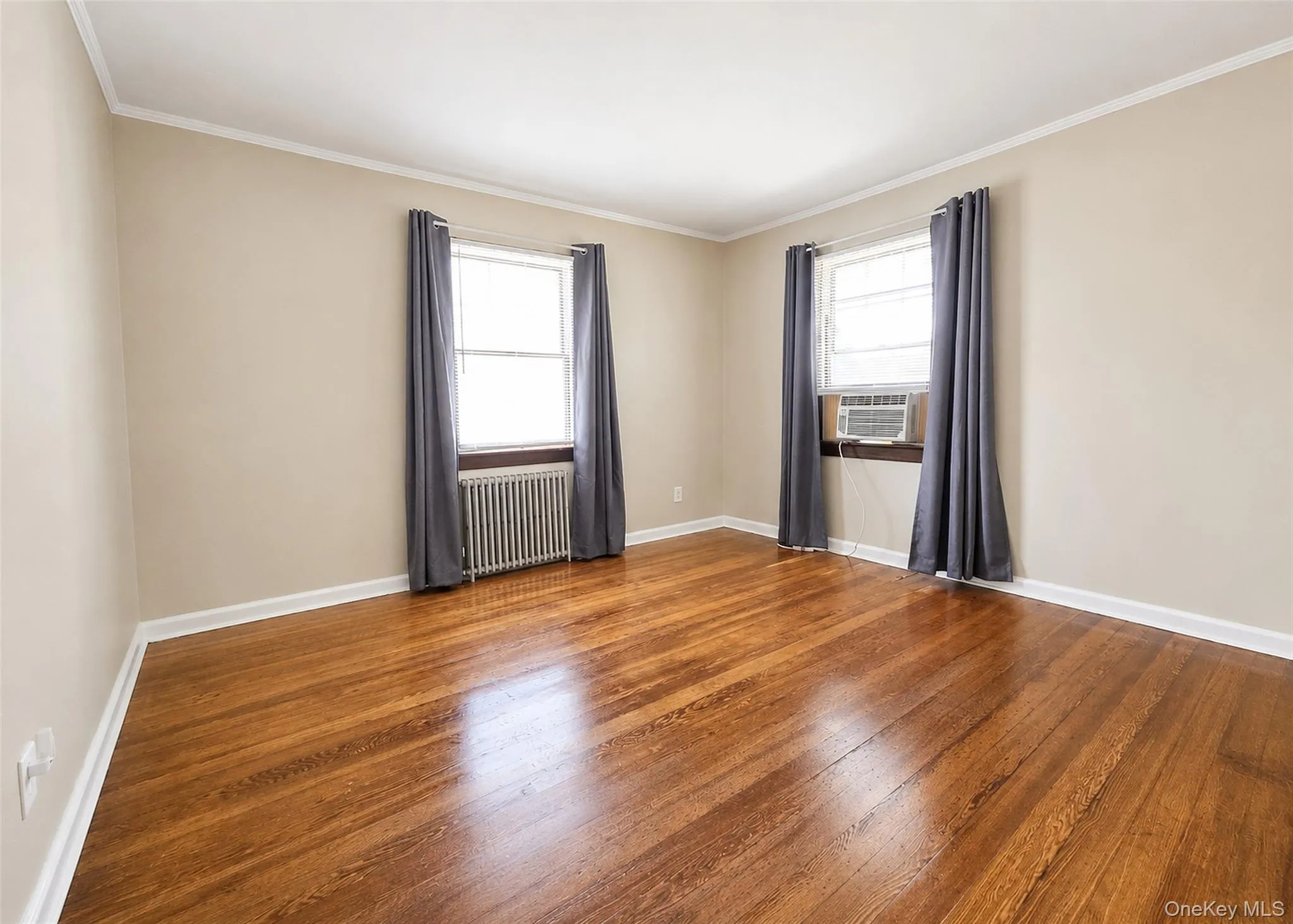 9 Mc Gaw Avenue, Brookhaven, NY, 2 Bedrooms Bedrooms, 4 Rooms Rooms,1 BathroomBathrooms,Residential,For Rent,Mc Gaw,0,KEY1017116 9 Mc Gaw Avenue, Brookhaven, NY, 2 Bedrooms Bedrooms, 4 Rooms Rooms,1 BathroomBathrooms,Residential,For Rent,Mc Gaw,0,KEY1017116