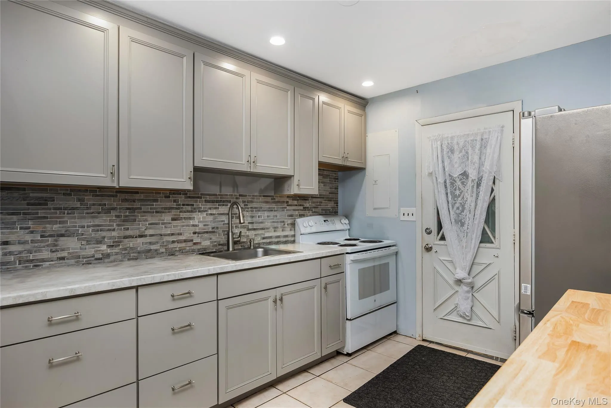 53 Primrose Lane, Hempstead, NY, 4 Bedrooms Bedrooms, 8 Rooms Rooms,2 BathroomsBathrooms,Residential,For Rent,Primrose,0,KEY1017117 53 Primrose Lane, Hempstead, NY, 4 Bedrooms Bedrooms, 8 Rooms Rooms,2 BathroomsBathrooms,Residential,For Rent,Primrose,0,KEY1017117