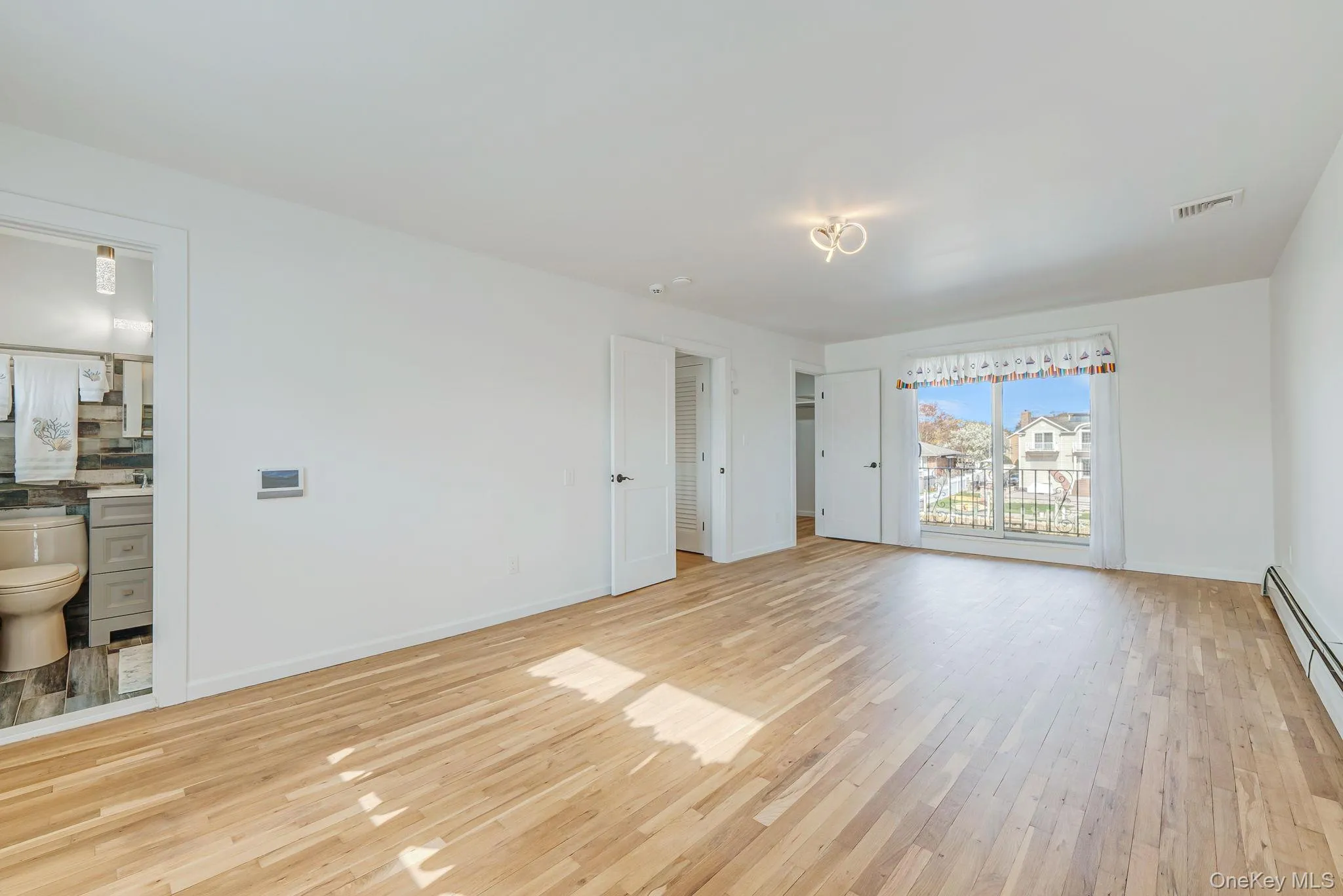 204 Bayview Avenue, Oyster Bay, NY, 4 Bedrooms Bedrooms, 9 Rooms Rooms,3 BathroomsBathrooms,Residential,For Rent,Bayview,0,1017121 204 Bayview Avenue, Oyster Bay, NY, 4 Bedrooms Bedrooms, 9 Rooms Rooms,3 BathroomsBathrooms,Residential,For Rent,Bayview,0,1017121