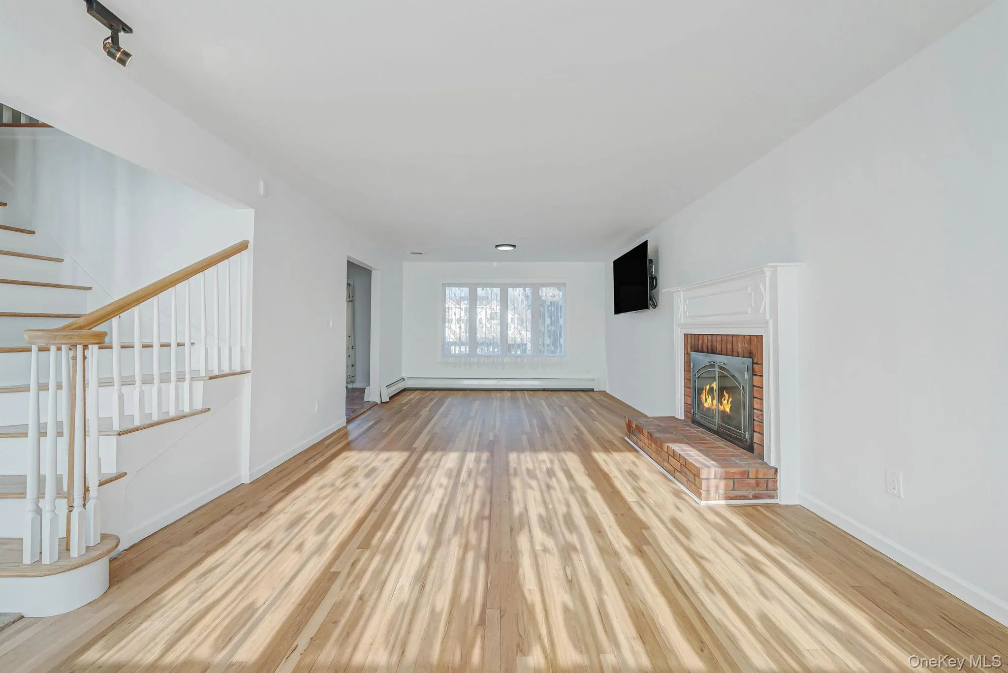 204 Bayview Avenue, Oyster Bay, NY, 4 Bedrooms Bedrooms, 9 Rooms Rooms,3 BathroomsBathrooms,Residential,For Rent,Bayview,0,1017121 204 Bayview Avenue, Oyster Bay, NY, 4 Bedrooms Bedrooms, 9 Rooms Rooms,3 BathroomsBathrooms,Residential,For Rent,Bayview,0,1017121