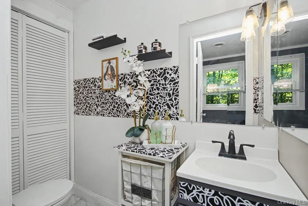 4 Scarborough Circle, Thompson, NY, 3 Bedrooms Bedrooms, 7 Rooms Rooms,1 BathroomBathrooms,Residential,For Rent,Scarborough,0,1017125 4 Scarborough Circle, Thompson, NY, 3 Bedrooms Bedrooms, 7 Rooms Rooms,1 BathroomBathrooms,Residential,For Rent,Scarborough,0,1017125