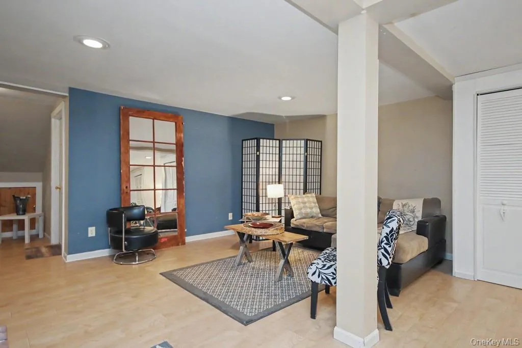 4 Scarborough Circle, Thompson, NY, 3 Bedrooms Bedrooms, 7 Rooms Rooms,1 BathroomBathrooms,Residential,For Rent,Scarborough,0,1017125 4 Scarborough Circle, Thompson, NY, 3 Bedrooms Bedrooms, 7 Rooms Rooms,1 BathroomBathrooms,Residential,For Rent,Scarborough,0,1017125