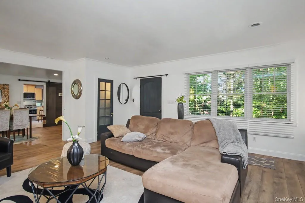 4 Scarborough Circle, Thompson, NY, 3 Bedrooms Bedrooms, 7 Rooms Rooms,1 BathroomBathrooms,Residential,For Rent,Scarborough,0,1017125 4 Scarborough Circle, Thompson, NY, 3 Bedrooms Bedrooms, 7 Rooms Rooms,1 BathroomBathrooms,Residential,For Rent,Scarborough,0,1017125
