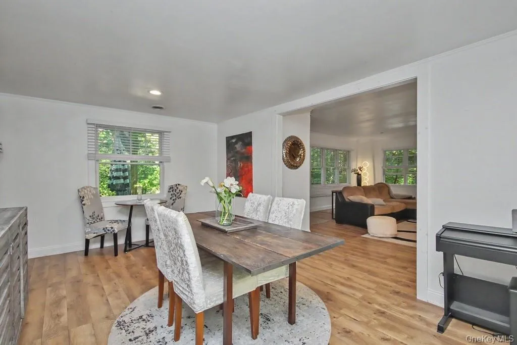 4 Scarborough Circle, Thompson, NY, 3 Bedrooms Bedrooms, 7 Rooms Rooms,1 BathroomBathrooms,Residential,For Rent,Scarborough,0,1017125 4 Scarborough Circle, Thompson, NY, 3 Bedrooms Bedrooms, 7 Rooms Rooms,1 BathroomBathrooms,Residential,For Rent,Scarborough,0,1017125