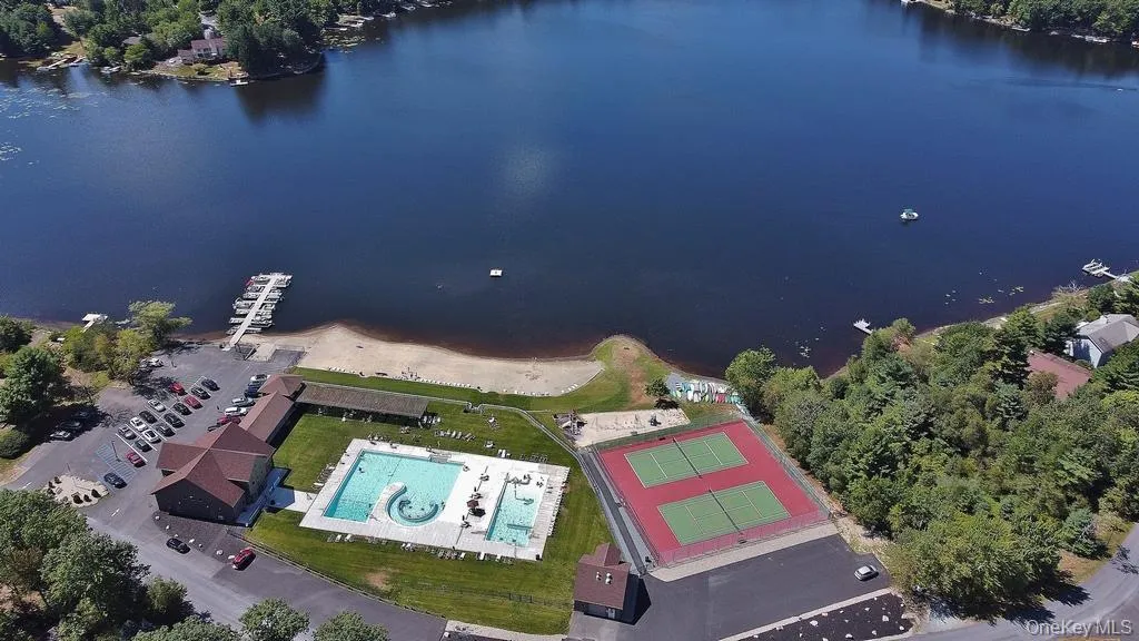 4 Scarborough Circle, Thompson, NY, 3 Bedrooms Bedrooms, 7 Rooms Rooms,1 BathroomBathrooms,Residential,For Rent,Scarborough,0,1017125 4 Scarborough Circle, Thompson, NY, 3 Bedrooms Bedrooms, 7 Rooms Rooms,1 BathroomBathrooms,Residential,For Rent,Scarborough,0,1017125