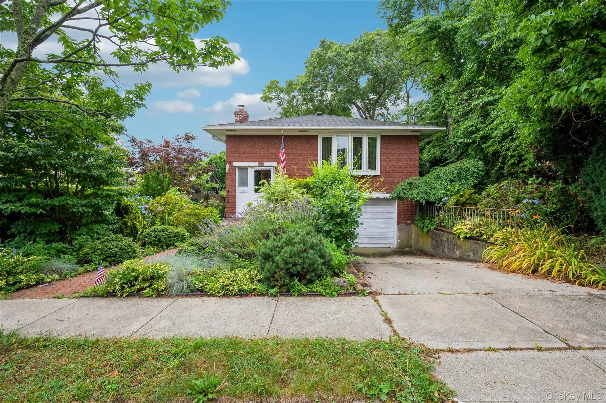 119 Norwood Avenue, Hempstead, NY, 3 Bedrooms Bedrooms, 6 Rooms Rooms,2 BathroomsBathrooms,Residential,For Rent,Norwood,0,1017128 119 Norwood Avenue, Hempstead, NY, 3 Bedrooms Bedrooms, 6 Rooms Rooms,2 BathroomsBathrooms,Residential,For Rent,Norwood,0,1017128
