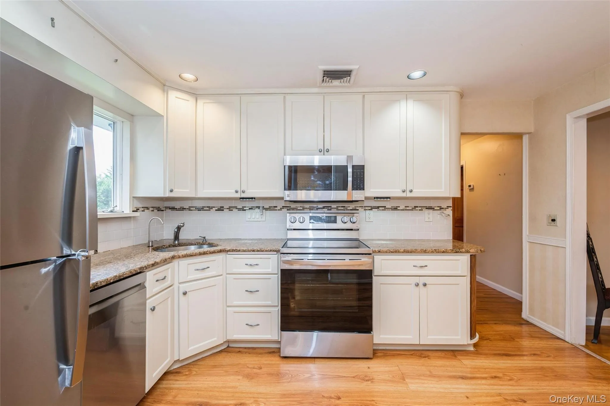 119 Norwood Avenue, Hempstead, NY, 3 Bedrooms Bedrooms, 6 Rooms Rooms,2 BathroomsBathrooms,Residential,For Rent,Norwood,0,1017128 119 Norwood Avenue, Hempstead, NY, 3 Bedrooms Bedrooms, 6 Rooms Rooms,2 BathroomsBathrooms,Residential,For Rent,Norwood,0,1017128