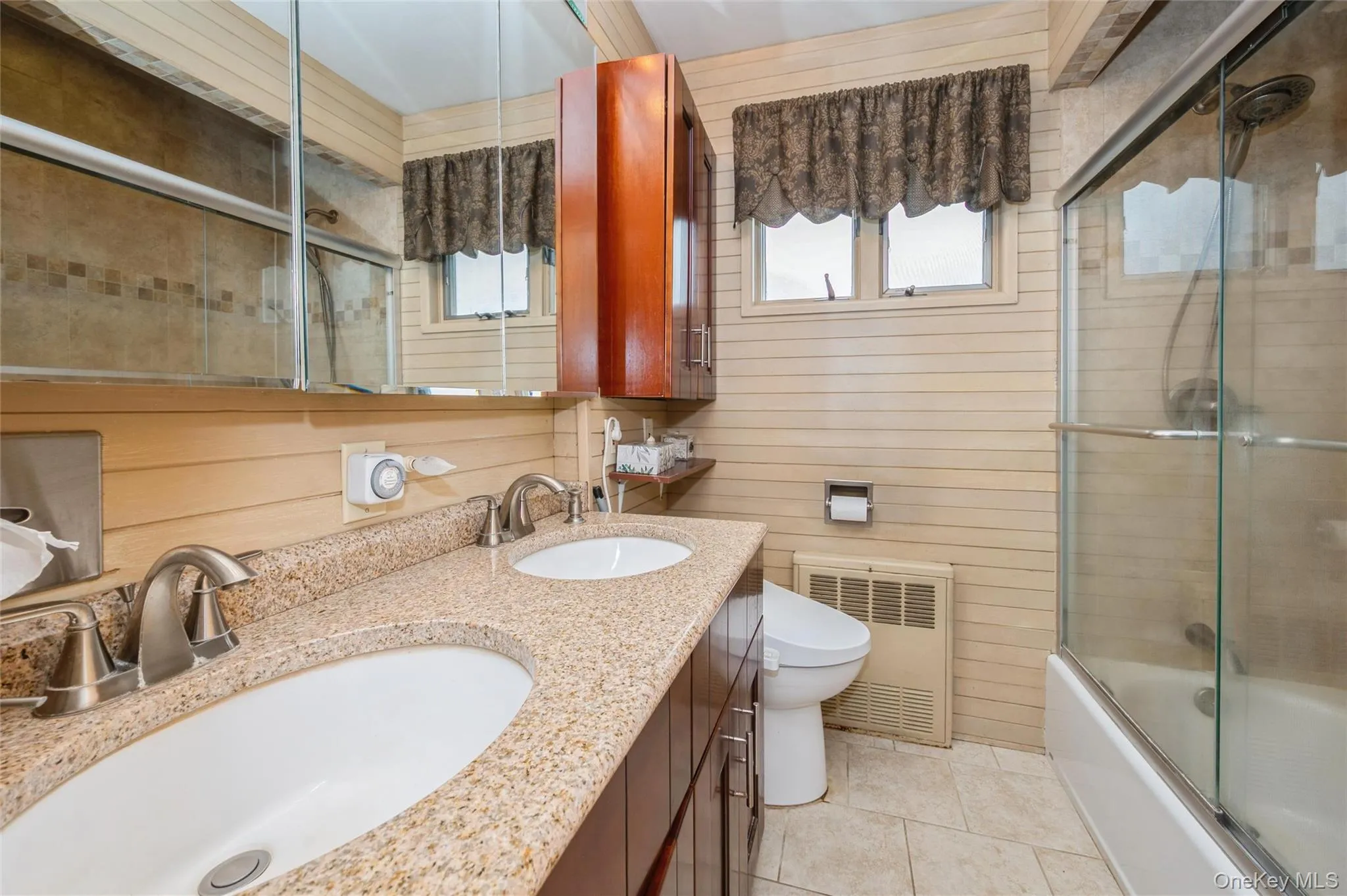 119 Norwood Avenue, Hempstead, NY, 3 Bedrooms Bedrooms, 6 Rooms Rooms,2 BathroomsBathrooms,Residential,For Rent,Norwood,0,1017128 119 Norwood Avenue, Hempstead, NY, 3 Bedrooms Bedrooms, 6 Rooms Rooms,2 BathroomsBathrooms,Residential,For Rent,Norwood,0,1017128