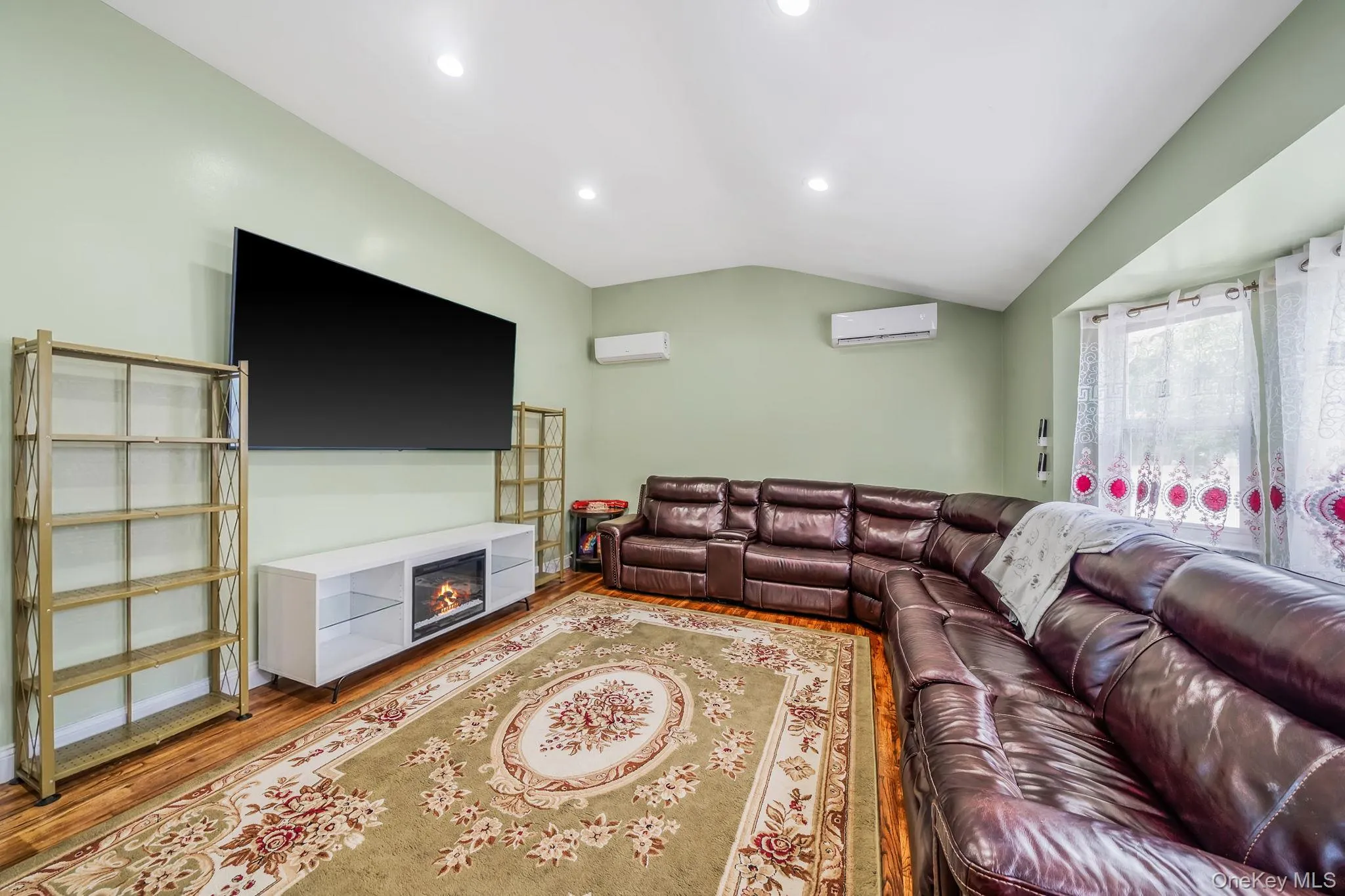 23 Essex Drive, Brookhaven, NY, 4 Bedrooms Bedrooms, 12 Rooms Rooms,2 BathroomsBathrooms,Residential,For Rent,Essex,0,1017131 23 Essex Drive, Brookhaven, NY, 4 Bedrooms Bedrooms, 12 Rooms Rooms,2 BathroomsBathrooms,Residential,For Rent,Essex,0,1017131