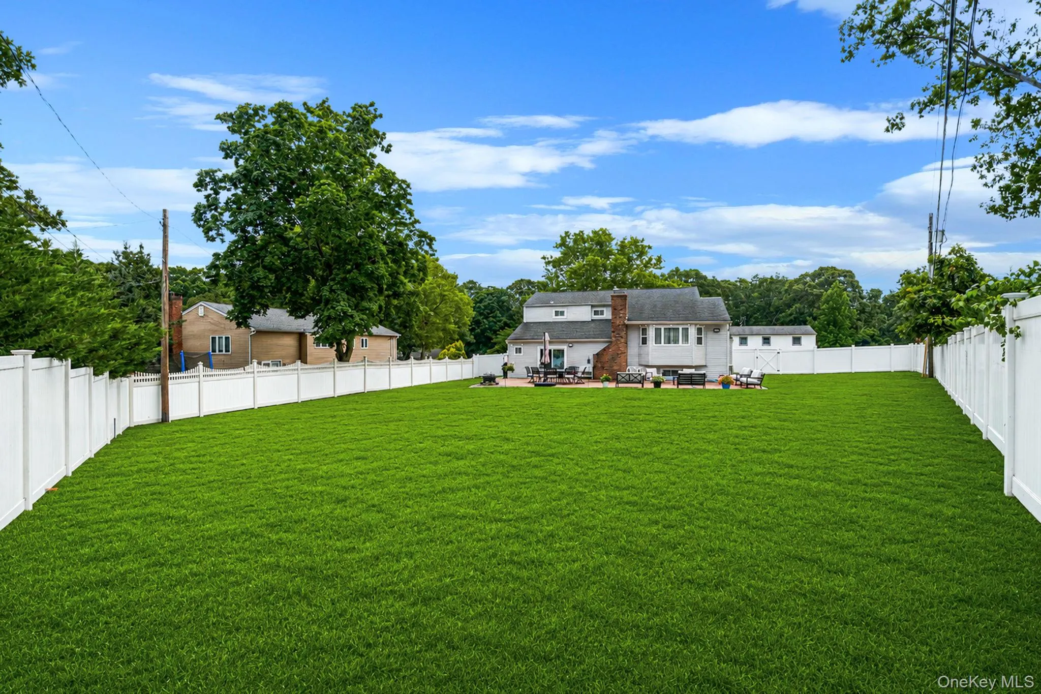 23 Essex Drive, Brookhaven, NY, 4 Bedrooms Bedrooms, 12 Rooms Rooms,2 BathroomsBathrooms,Residential,For Rent,Essex,0,1017131 23 Essex Drive, Brookhaven, NY, 4 Bedrooms Bedrooms, 12 Rooms Rooms,2 BathroomsBathrooms,Residential,For Rent,Essex,0,1017131