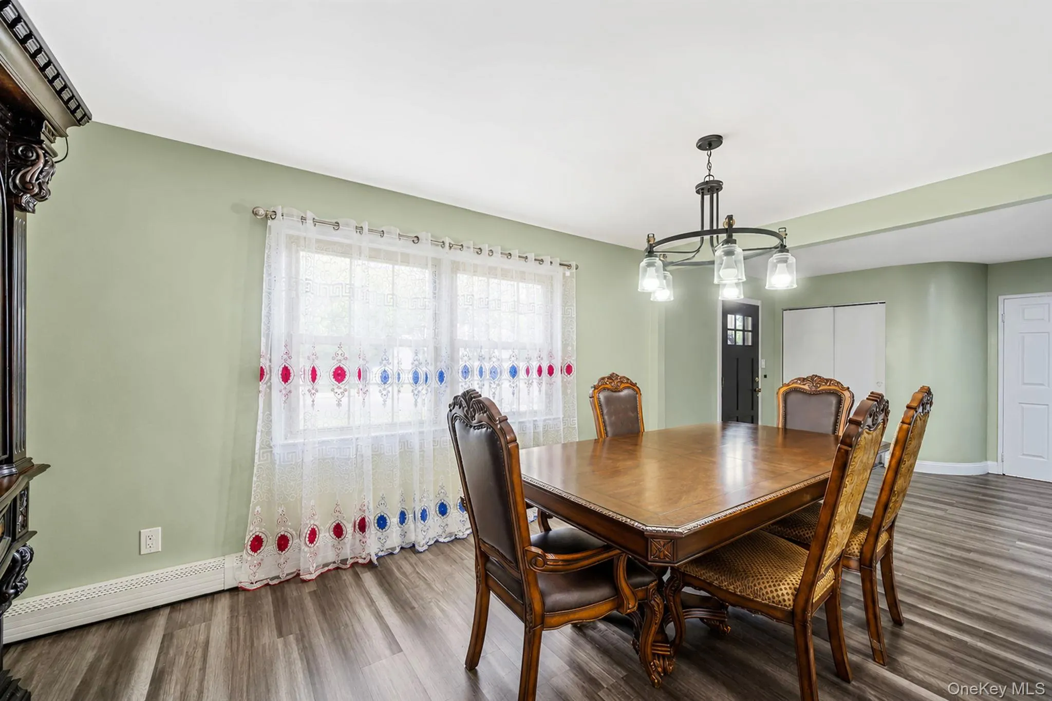 23 Essex Drive, Brookhaven, NY, 4 Bedrooms Bedrooms, 12 Rooms Rooms,2 BathroomsBathrooms,Residential,For Rent,Essex,0,1017131 23 Essex Drive, Brookhaven, NY, 4 Bedrooms Bedrooms, 12 Rooms Rooms,2 BathroomsBathrooms,Residential,For Rent,Essex,0,1017131