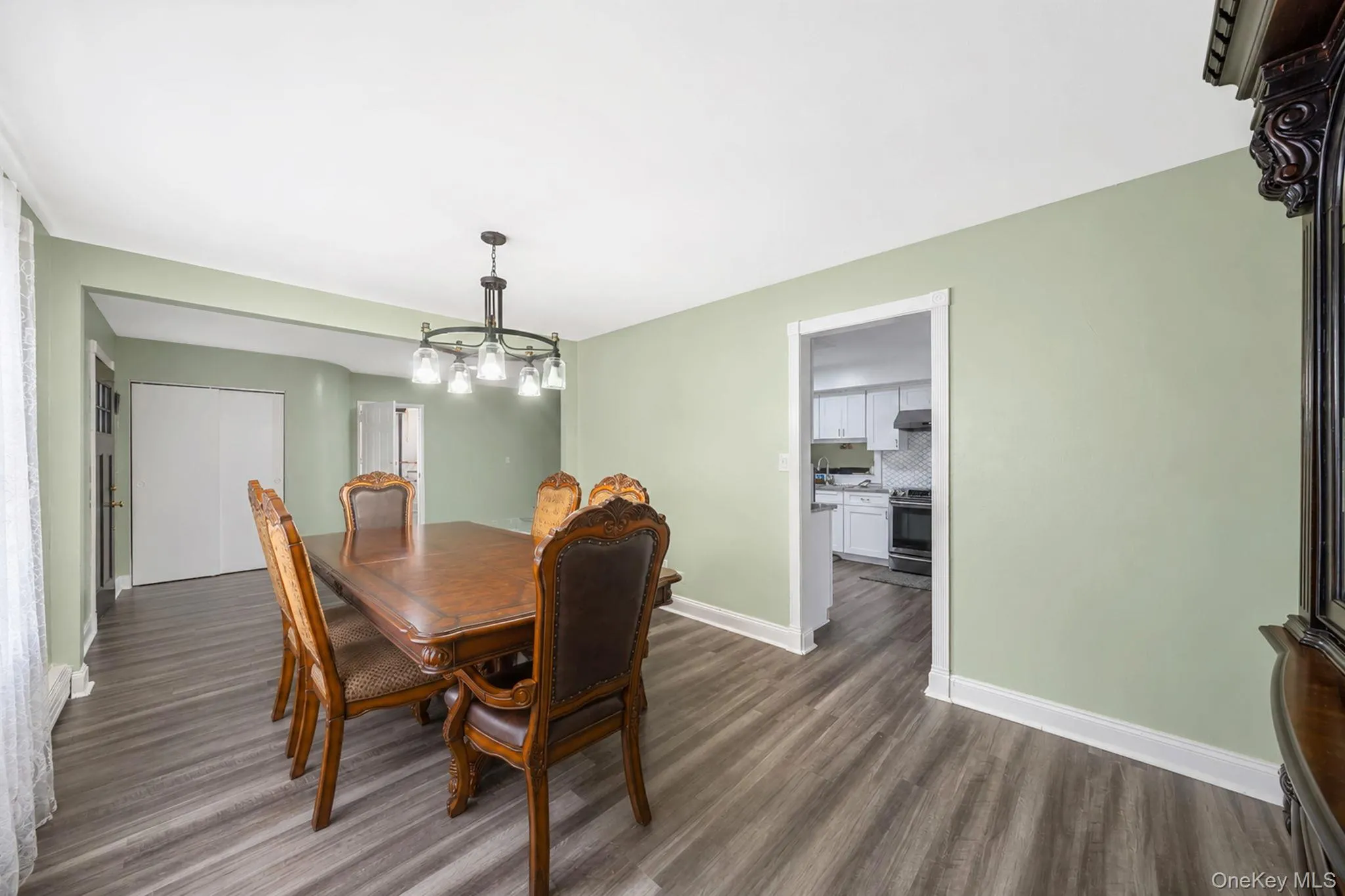 23 Essex Drive, Brookhaven, NY, 4 Bedrooms Bedrooms, 12 Rooms Rooms,2 BathroomsBathrooms,Residential,For Rent,Essex,0,1017131 23 Essex Drive, Brookhaven, NY, 4 Bedrooms Bedrooms, 12 Rooms Rooms,2 BathroomsBathrooms,Residential,For Rent,Essex,0,1017131