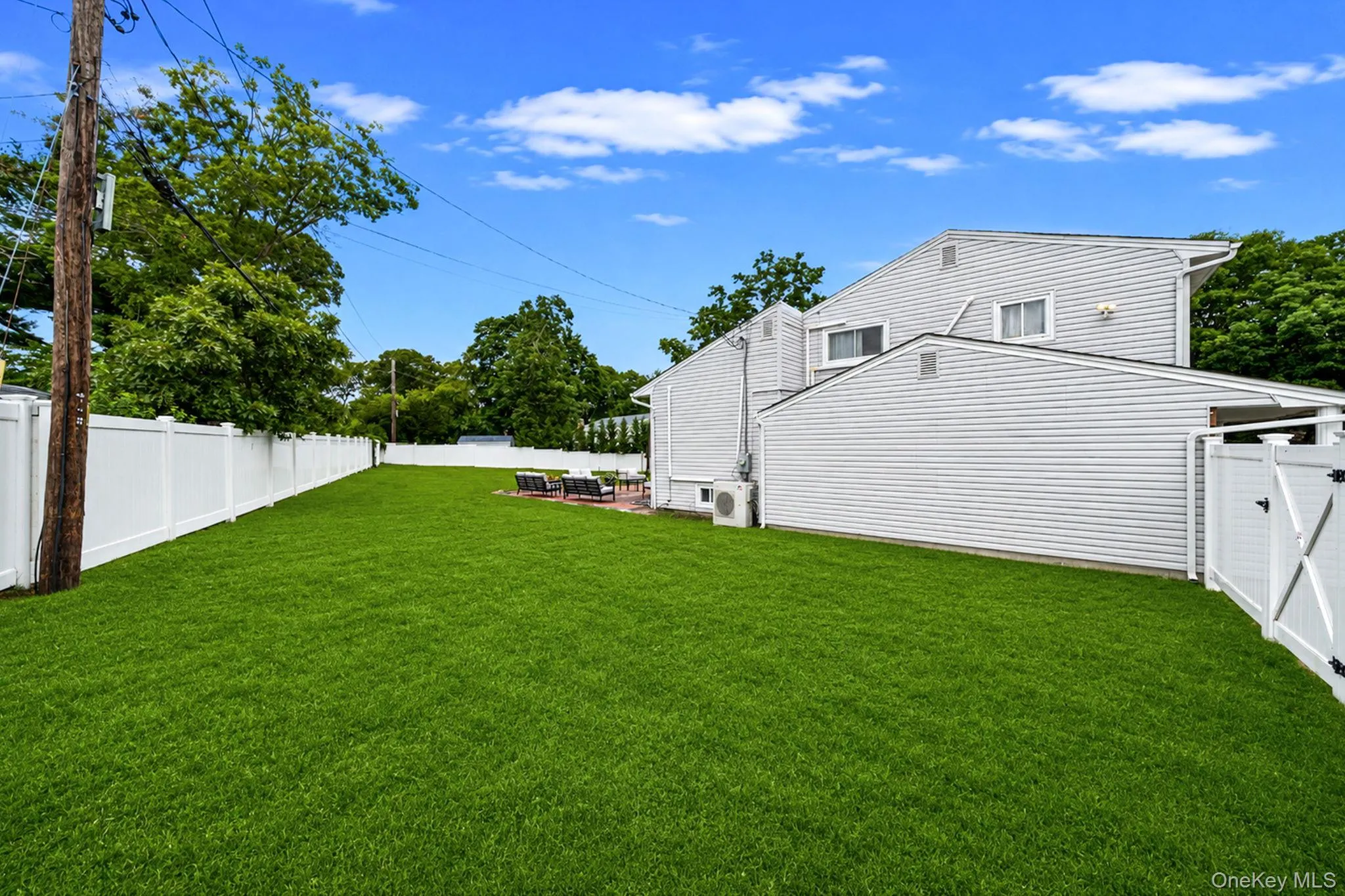 23 Essex Drive, Brookhaven, NY, 4 Bedrooms Bedrooms, 12 Rooms Rooms,2 BathroomsBathrooms,Residential,For Rent,Essex,0,1017131 23 Essex Drive, Brookhaven, NY, 4 Bedrooms Bedrooms, 12 Rooms Rooms,2 BathroomsBathrooms,Residential,For Rent,Essex,0,1017131