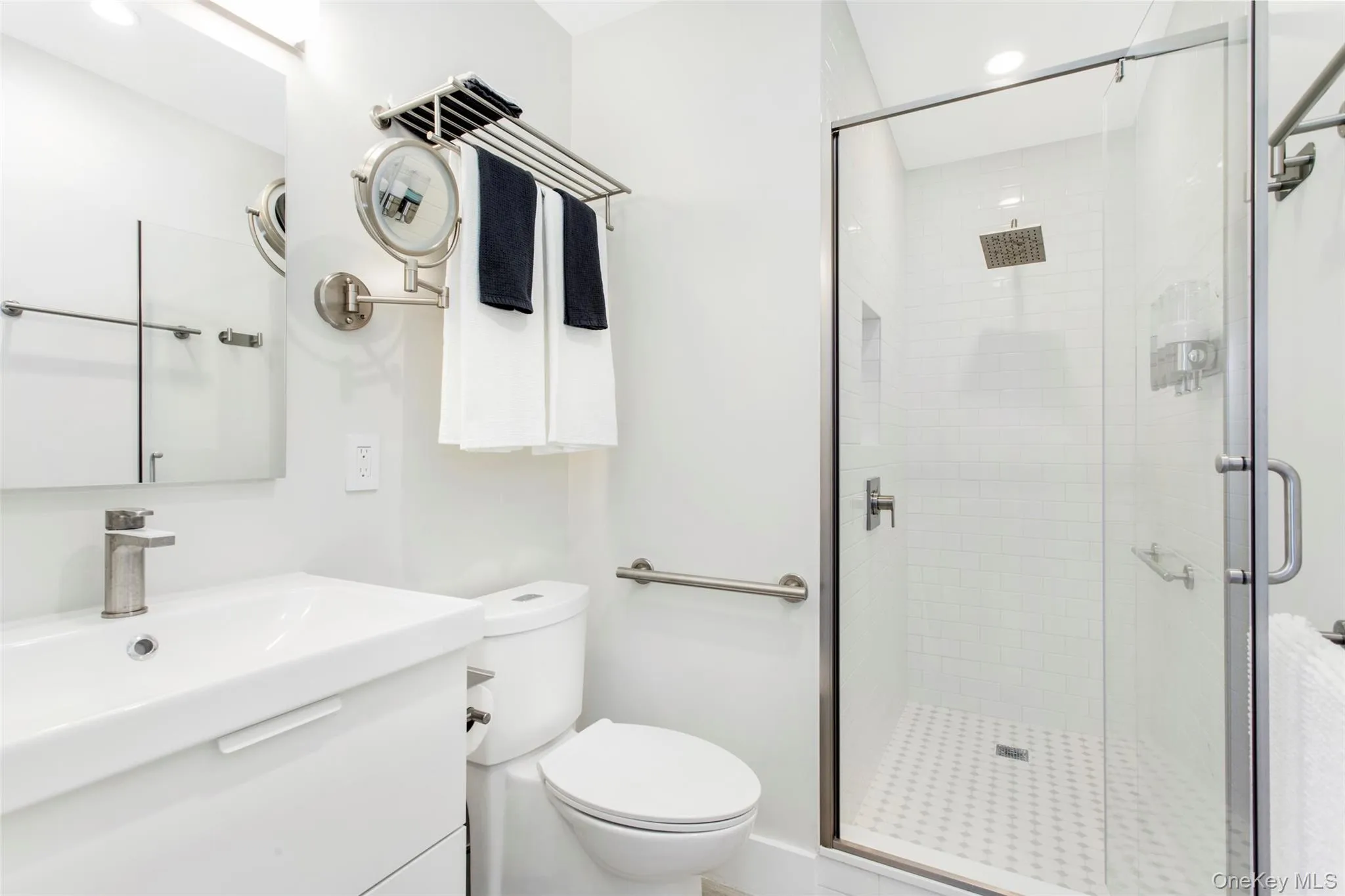 37 Bayview Walk, Brookhaven, NY, 7 Bedrooms Bedrooms, 9 Rooms Rooms,7 BathroomsBathrooms,Residential,For Rent,Bayview,0,KEY1017133 37 Bayview Walk, Brookhaven, NY, 7 Bedrooms Bedrooms, 9 Rooms Rooms,7 BathroomsBathrooms,Residential,For Rent,Bayview,0,KEY1017133