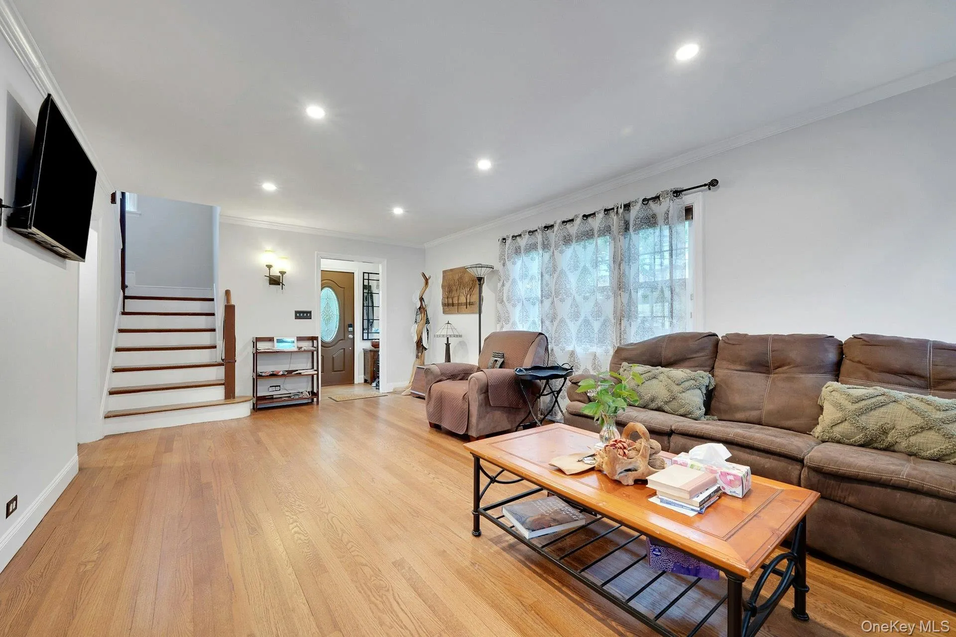 4 Interlaken Avenue, New Rochelle, NY, 3 Bedrooms Bedrooms, 6 Rooms Rooms,2 BathroomsBathrooms,Residential,For Rent,Interlaken,0,KEY1017134 4 Interlaken Avenue, New Rochelle, NY, 3 Bedrooms Bedrooms, 6 Rooms Rooms,2 BathroomsBathrooms,Residential,For Rent,Interlaken,0,KEY1017134