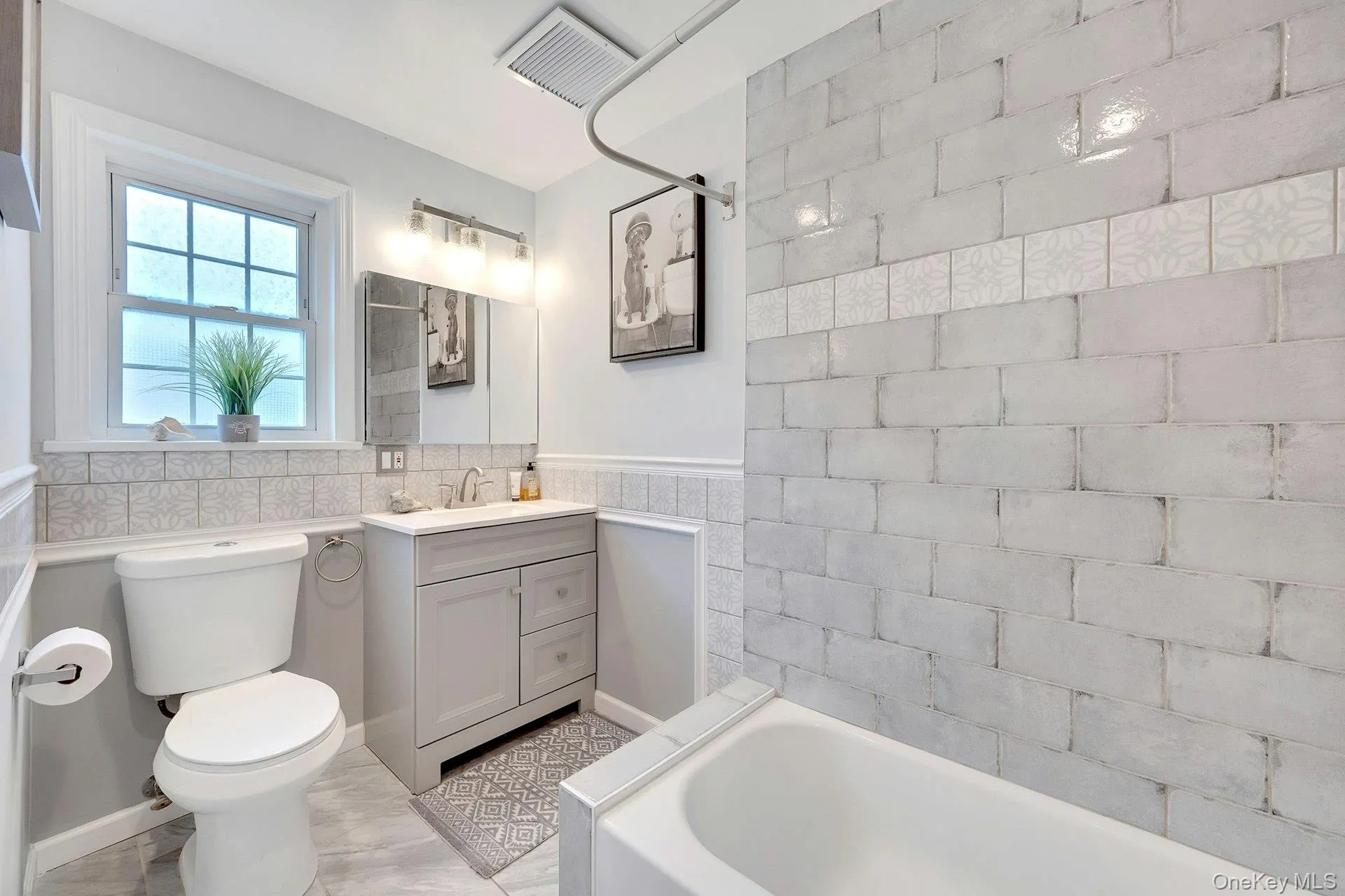 4 Interlaken Avenue, New Rochelle, NY, 3 Bedrooms Bedrooms, 6 Rooms Rooms,2 BathroomsBathrooms,Residential,For Rent,Interlaken,0,KEY1017134 4 Interlaken Avenue, New Rochelle, NY, 3 Bedrooms Bedrooms, 6 Rooms Rooms,2 BathroomsBathrooms,Residential,For Rent,Interlaken,0,KEY1017134