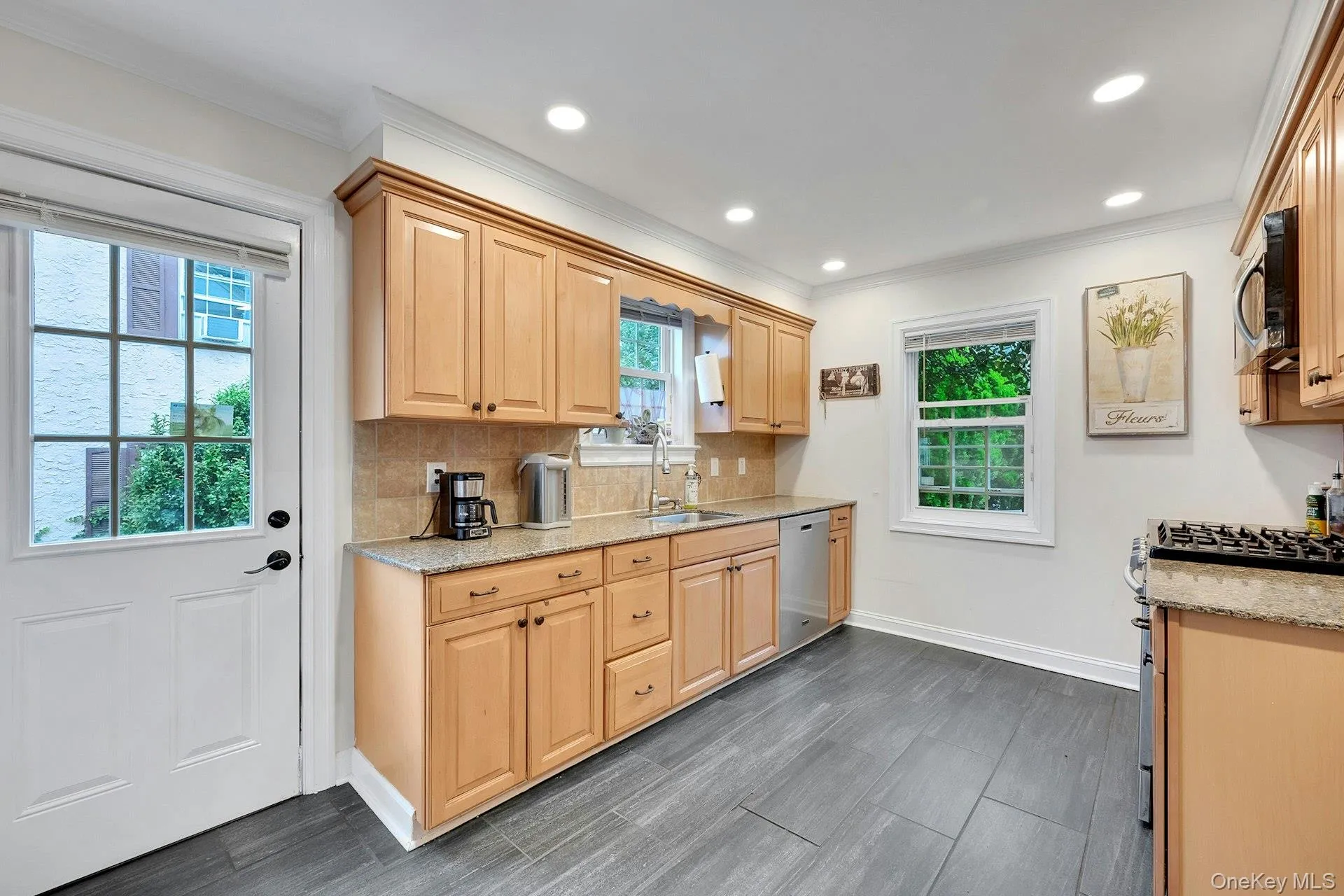 4 Interlaken Avenue, New Rochelle, NY, 3 Bedrooms Bedrooms, 6 Rooms Rooms,2 BathroomsBathrooms,Residential,For Rent,Interlaken,0,KEY1017134 4 Interlaken Avenue, New Rochelle, NY, 3 Bedrooms Bedrooms, 6 Rooms Rooms,2 BathroomsBathrooms,Residential,For Rent,Interlaken,0,KEY1017134