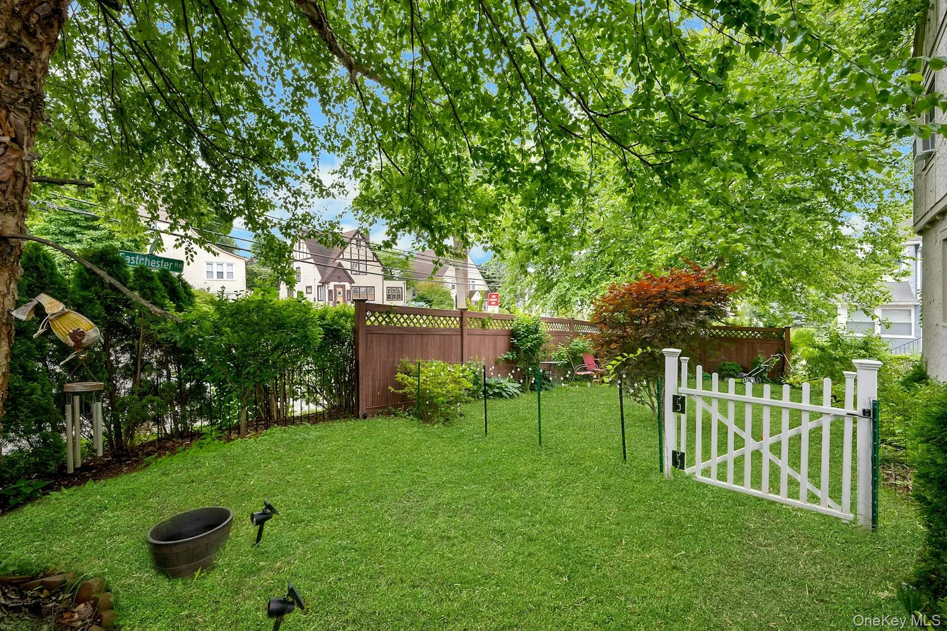 4 Interlaken Avenue, New Rochelle, NY, 3 Bedrooms Bedrooms, 6 Rooms Rooms,2 BathroomsBathrooms,Residential,For Rent,Interlaken,0,KEY1017134 4 Interlaken Avenue, New Rochelle, NY, 3 Bedrooms Bedrooms, 6 Rooms Rooms,2 BathroomsBathrooms,Residential,For Rent,Interlaken,0,KEY1017134
