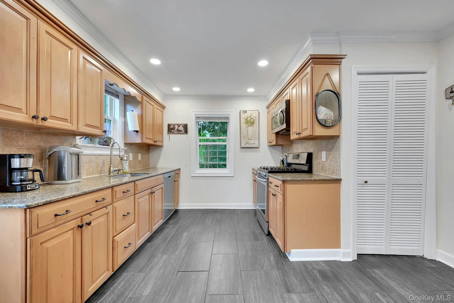 4 Interlaken Avenue, New Rochelle, NY, 3 Bedrooms Bedrooms, 6 Rooms Rooms,2 BathroomsBathrooms,Residential,For Rent,Interlaken,0,KEY1017134 4 Interlaken Avenue, New Rochelle, NY, 3 Bedrooms Bedrooms, 6 Rooms Rooms,2 BathroomsBathrooms,Residential,For Rent,Interlaken,0,KEY1017134