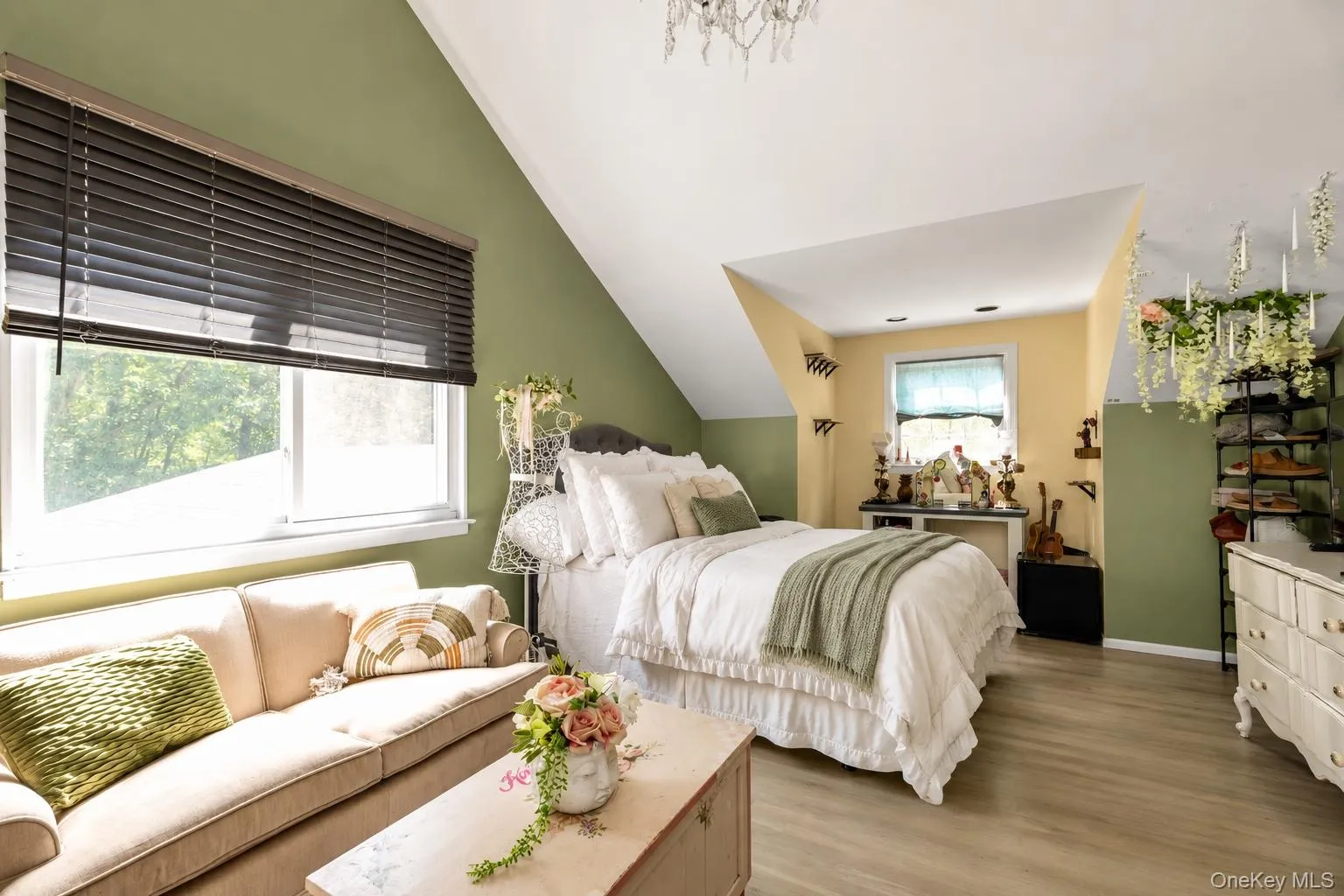 Vurtually Enchanced Bedroom Vurtually Enchanced Bedroom