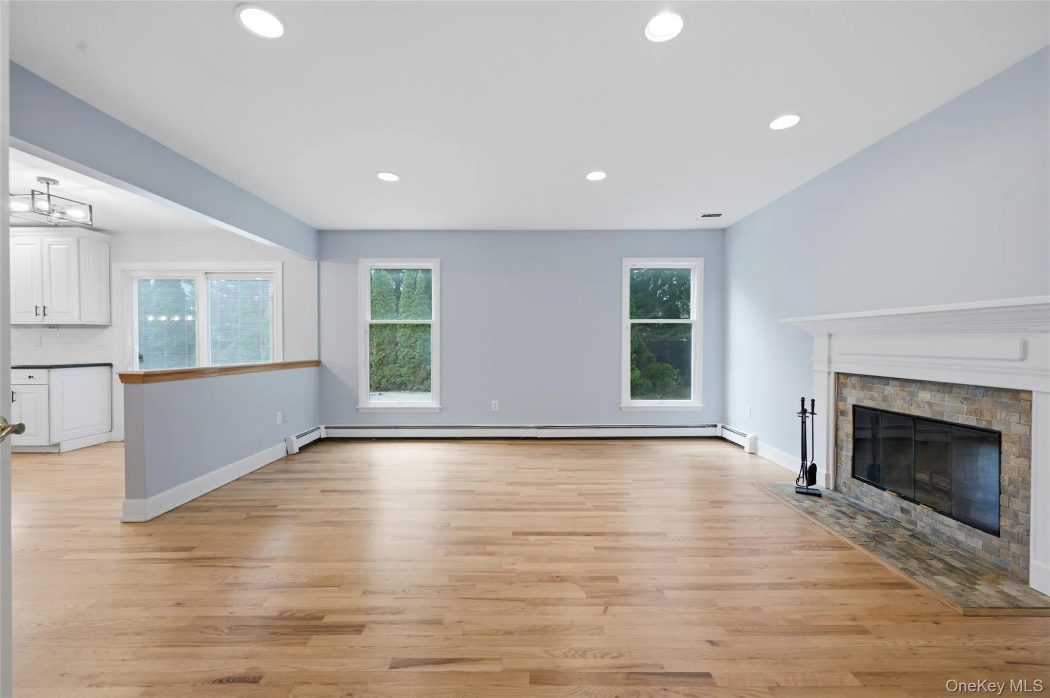 168 Hickory Street, Brookhaven, NY, 4 Bedrooms Bedrooms, 7 Rooms Rooms,3 BathroomsBathrooms,Residential,For Rent,Hickory,0,1017137 168 Hickory Street, Brookhaven, NY, 4 Bedrooms Bedrooms, 7 Rooms Rooms,3 BathroomsBathrooms,Residential,For Rent,Hickory,0,1017137