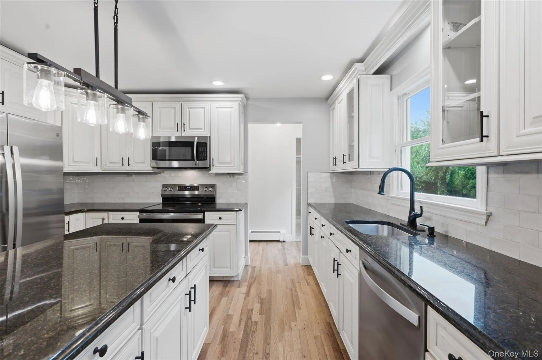 168 Hickory Street, Brookhaven, NY, 4 Bedrooms Bedrooms, 7 Rooms Rooms,3 BathroomsBathrooms,Residential,For Rent,Hickory,0,1017137 168 Hickory Street, Brookhaven, NY, 4 Bedrooms Bedrooms, 7 Rooms Rooms,3 BathroomsBathrooms,Residential,For Rent,Hickory,0,1017137