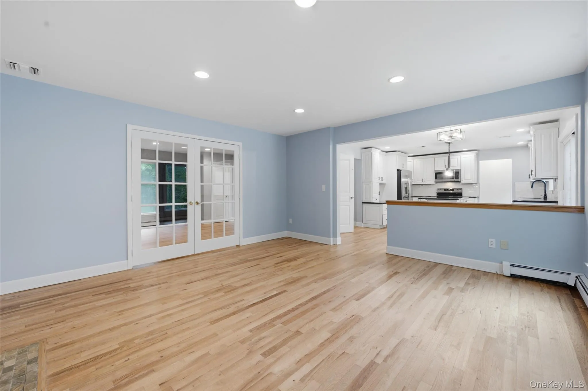 168 Hickory Street, Brookhaven, NY, 4 Bedrooms Bedrooms, 7 Rooms Rooms,3 BathroomsBathrooms,Residential,For Rent,Hickory,0,1017137 168 Hickory Street, Brookhaven, NY, 4 Bedrooms Bedrooms, 7 Rooms Rooms,3 BathroomsBathrooms,Residential,For Rent,Hickory,0,1017137