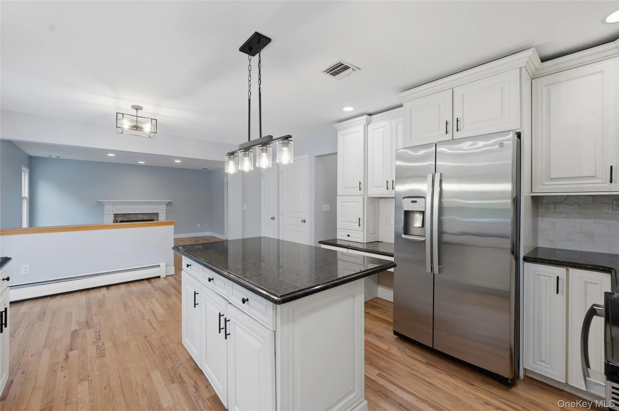 168 Hickory Street, Brookhaven, NY, 4 Bedrooms Bedrooms, 7 Rooms Rooms,3 BathroomsBathrooms,Residential,For Rent,Hickory,0,KEY1017137 168 Hickory Street, Brookhaven, NY, 4 Bedrooms Bedrooms, 7 Rooms Rooms,3 BathroomsBathrooms,Residential,For Rent,Hickory,0,KEY1017137