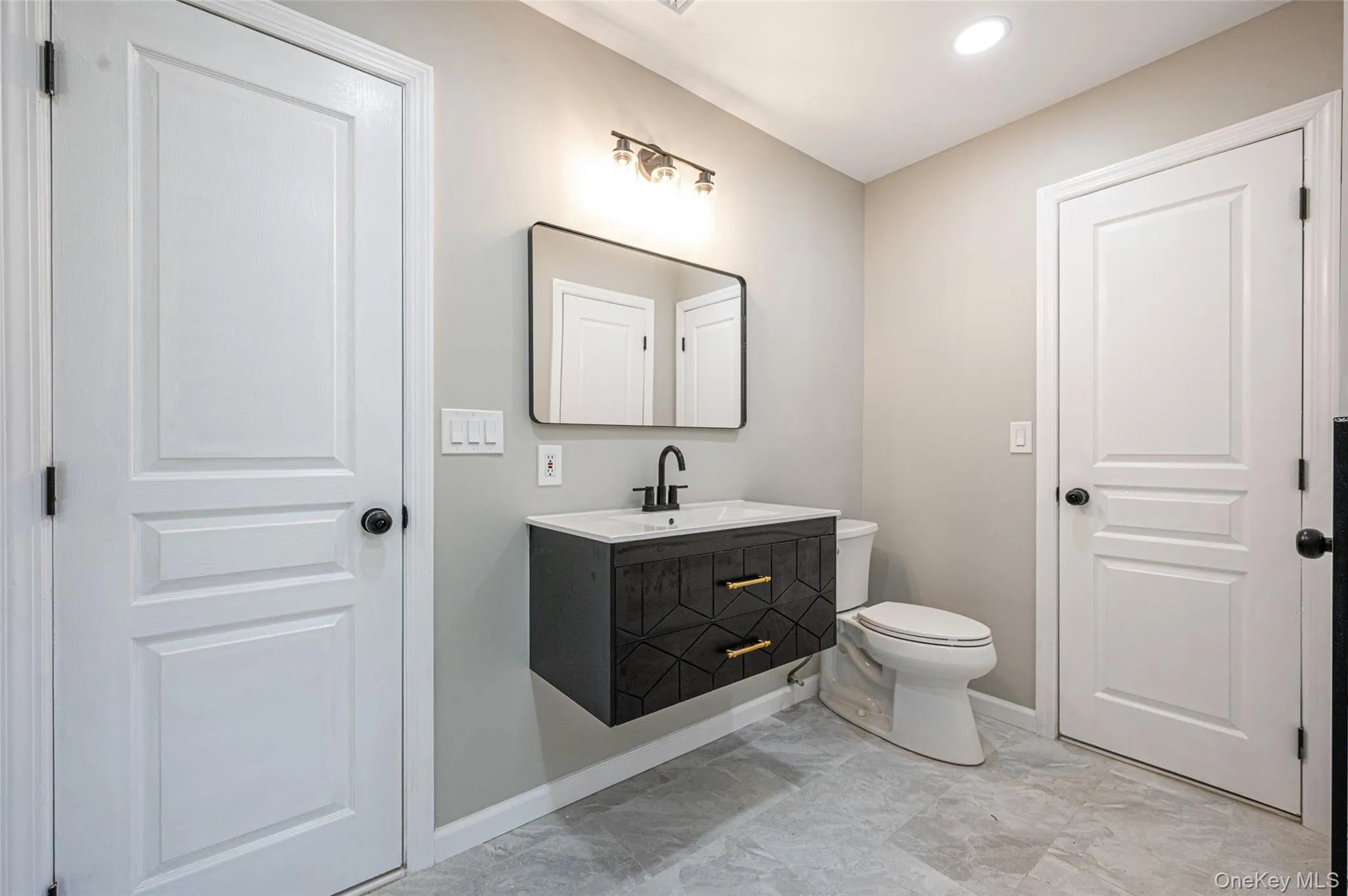 168 Hickory Street, Brookhaven, NY, 4 Bedrooms Bedrooms, 7 Rooms Rooms,3 BathroomsBathrooms,Residential,For Rent,Hickory,0,1017137 168 Hickory Street, Brookhaven, NY, 4 Bedrooms Bedrooms, 7 Rooms Rooms,3 BathroomsBathrooms,Residential,For Rent,Hickory,0,1017137