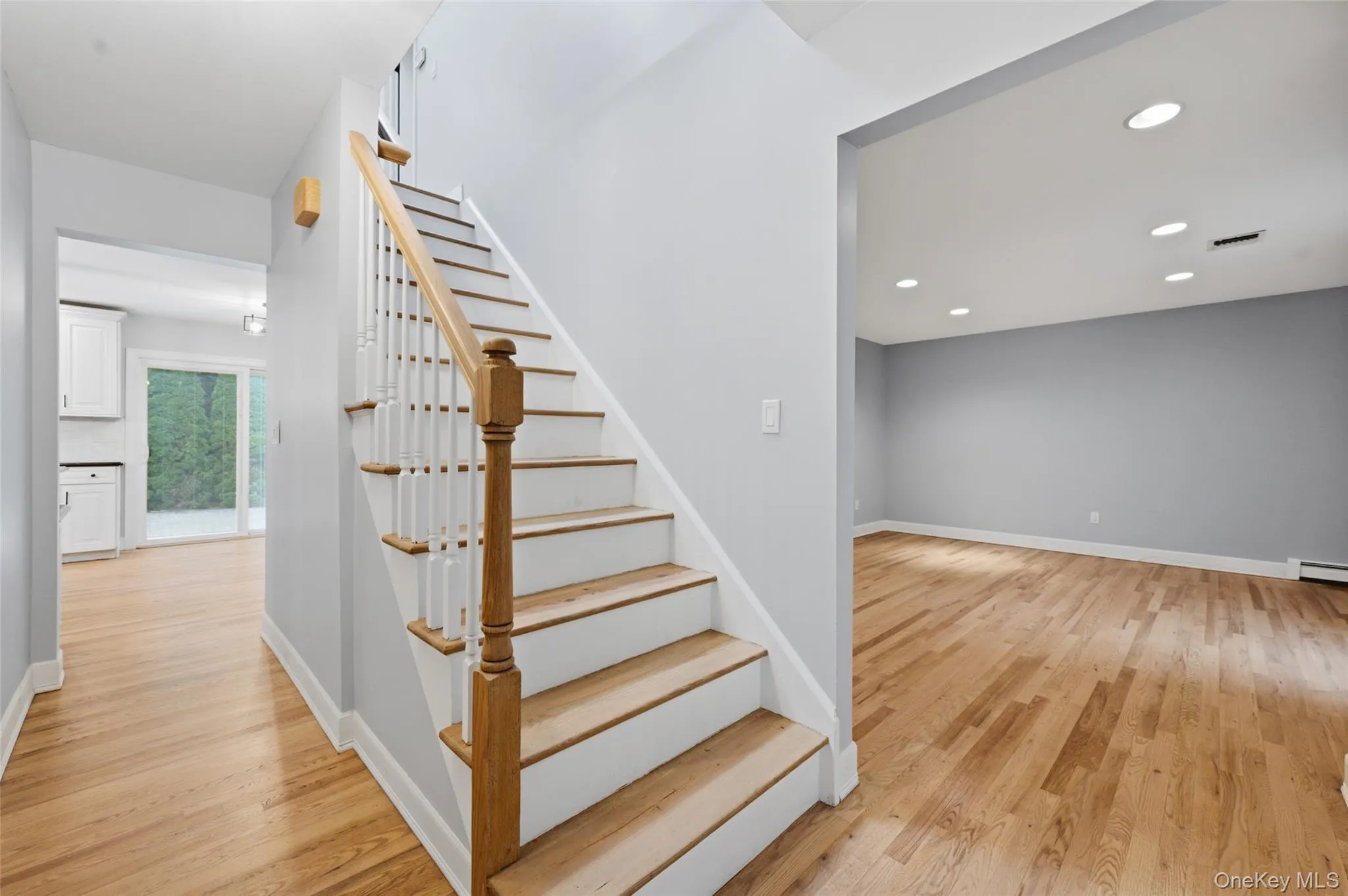 168 Hickory Street, Brookhaven, NY, 4 Bedrooms Bedrooms, 7 Rooms Rooms,3 BathroomsBathrooms,Residential,For Rent,Hickory,0,KEY1017137 168 Hickory Street, Brookhaven, NY, 4 Bedrooms Bedrooms, 7 Rooms Rooms,3 BathroomsBathrooms,Residential,For Rent,Hickory,0,KEY1017137