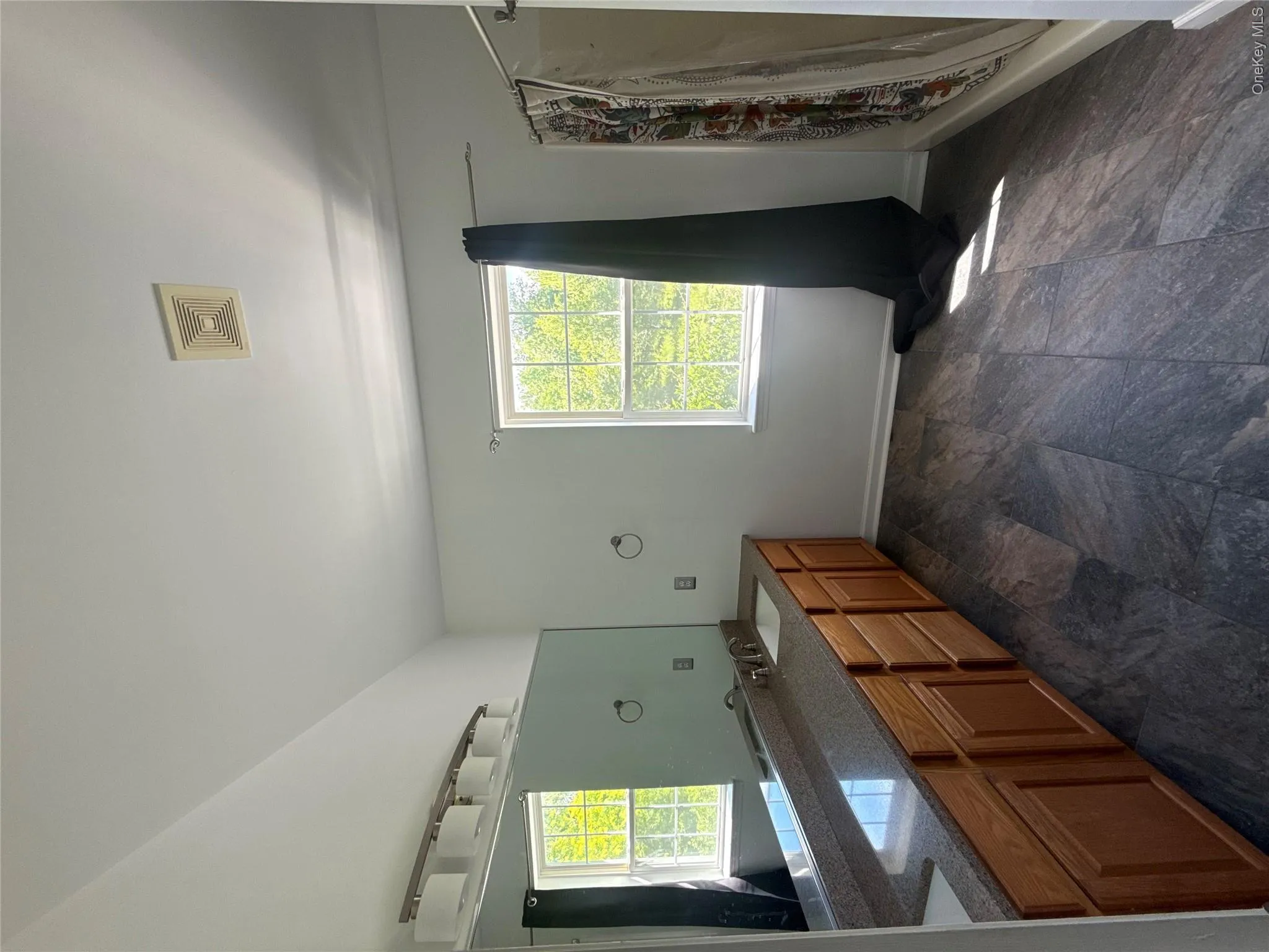 28 Church Farm Road, Gardiner, NY, 4 Bedrooms Bedrooms, 8 Rooms Rooms,2 BathroomsBathrooms,Residential,For Rent,Church Farm,0,1017140 28 Church Farm Road, Gardiner, NY, 4 Bedrooms Bedrooms, 8 Rooms Rooms,2 BathroomsBathrooms,Residential,For Rent,Church Farm,0,1017140
