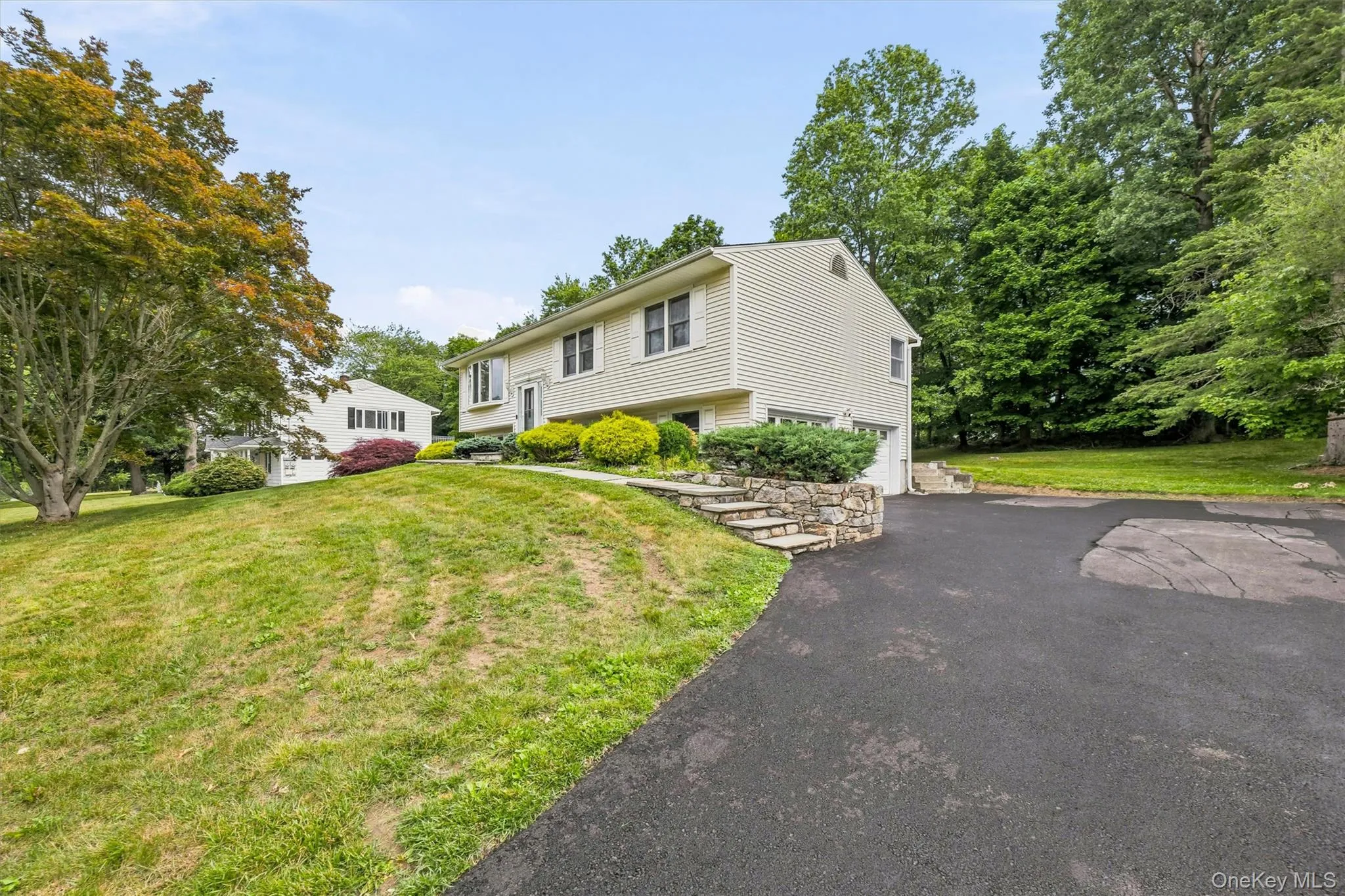 53 Everett Road, Carmel, NY, 3 Bedrooms Bedrooms, 9 Rooms Rooms,2 BathroomsBathrooms,Residential,For Rent,Everett,0,1017141 53 Everett Road, Carmel, NY, 3 Bedrooms Bedrooms, 9 Rooms Rooms,2 BathroomsBathrooms,Residential,For Rent,Everett,0,1017141