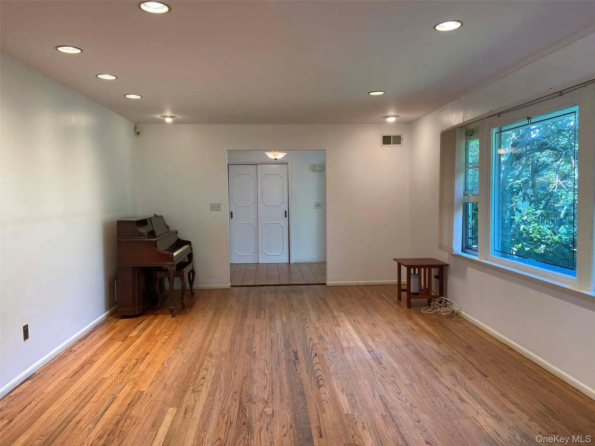2 Livingston Road, New Rochelle, NY, 5 Bedrooms Bedrooms, 10 Rooms Rooms,3 BathroomsBathrooms,Residential Lease,For Rent,Livingston,0,KEY1017143 2 Livingston Road, New Rochelle, NY, 5 Bedrooms Bedrooms, 10 Rooms Rooms,3 BathroomsBathrooms,Residential Lease,For Rent,Livingston,0,KEY1017143