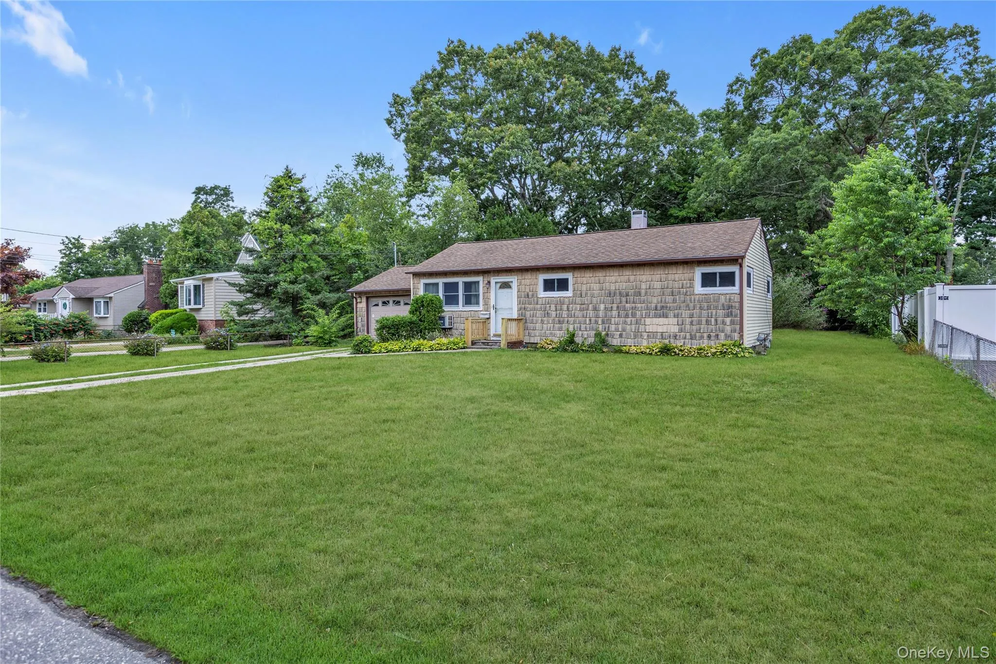 1142 Bay Shore Avenue, Islip, NY, 3 Bedrooms Bedrooms, 5 Rooms Rooms,1 BathroomBathrooms,Residential,For Rent,Bay Shore,0,1017147 1142 Bay Shore Avenue, Islip, NY, 3 Bedrooms Bedrooms, 5 Rooms Rooms,1 BathroomBathrooms,Residential,For Rent,Bay Shore,0,1017147