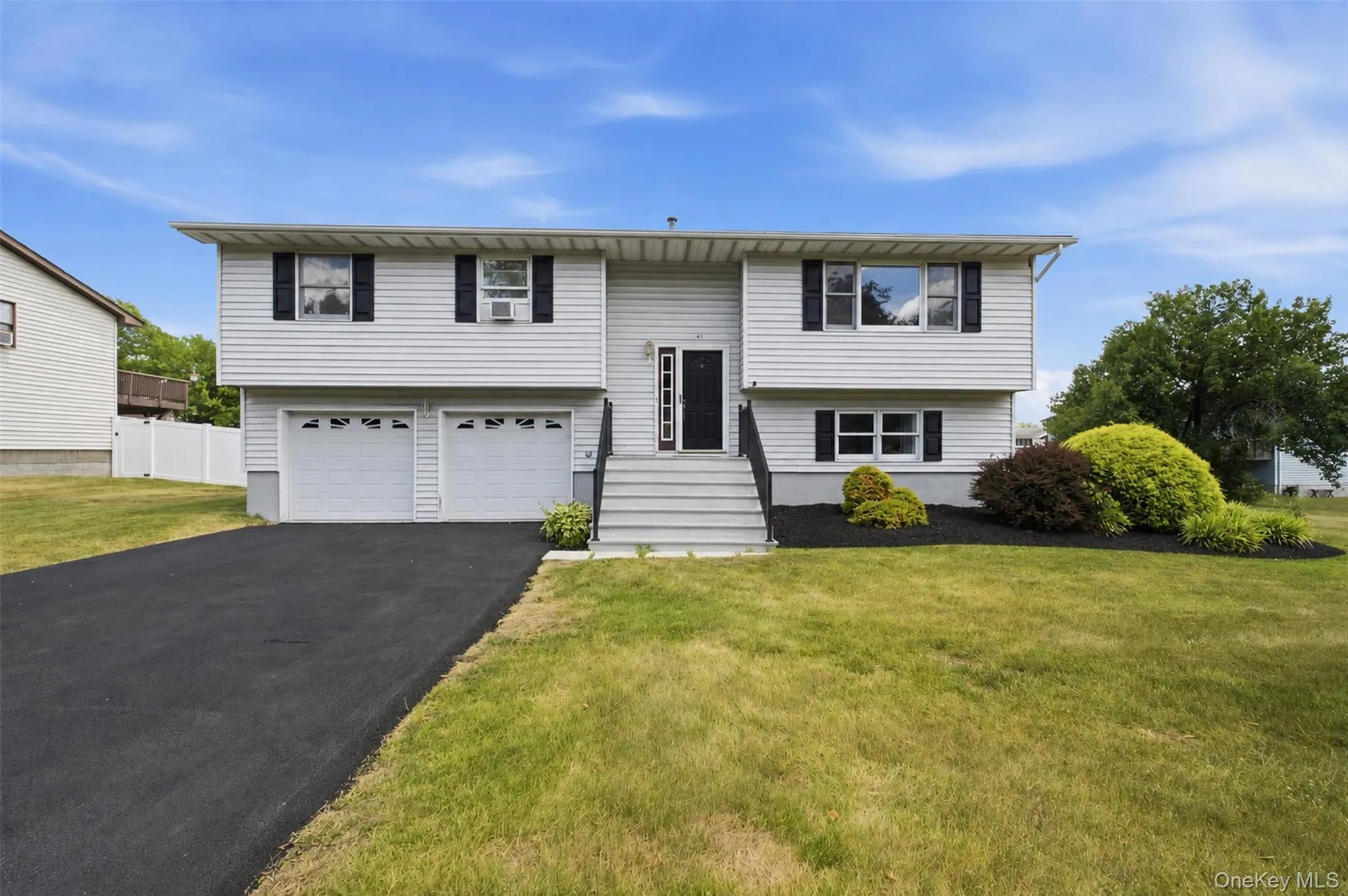 41 Guernsey Drive, New Windsor, NY, 4 Bedrooms Bedrooms, 9 Rooms Rooms,3 BathroomsBathrooms,Residential,For Rent,Guernsey,0,KEY1017153 41 Guernsey Drive, New Windsor, NY, 4 Bedrooms Bedrooms, 9 Rooms Rooms,3 BathroomsBathrooms,Residential,For Rent,Guernsey,0,KEY1017153