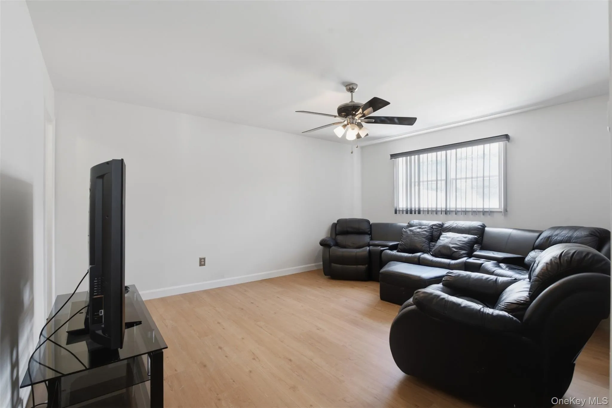 41 Guernsey Drive, New Windsor, NY, 4 Bedrooms Bedrooms, 9 Rooms Rooms,3 BathroomsBathrooms,Residential,For Rent,Guernsey,0,KEY1017153 41 Guernsey Drive, New Windsor, NY, 4 Bedrooms Bedrooms, 9 Rooms Rooms,3 BathroomsBathrooms,Residential,For Rent,Guernsey,0,KEY1017153