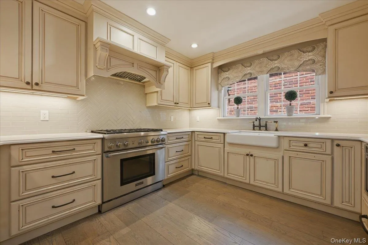 93 Willow Street, Hempstead, NY, 5 Bedrooms Bedrooms, 10 Rooms Rooms,4 BathroomsBathrooms,Residential,For Rent,Willow,0,1017162 93 Willow Street, Hempstead, NY, 5 Bedrooms Bedrooms, 10 Rooms Rooms,4 BathroomsBathrooms,Residential,For Rent,Willow,0,1017162