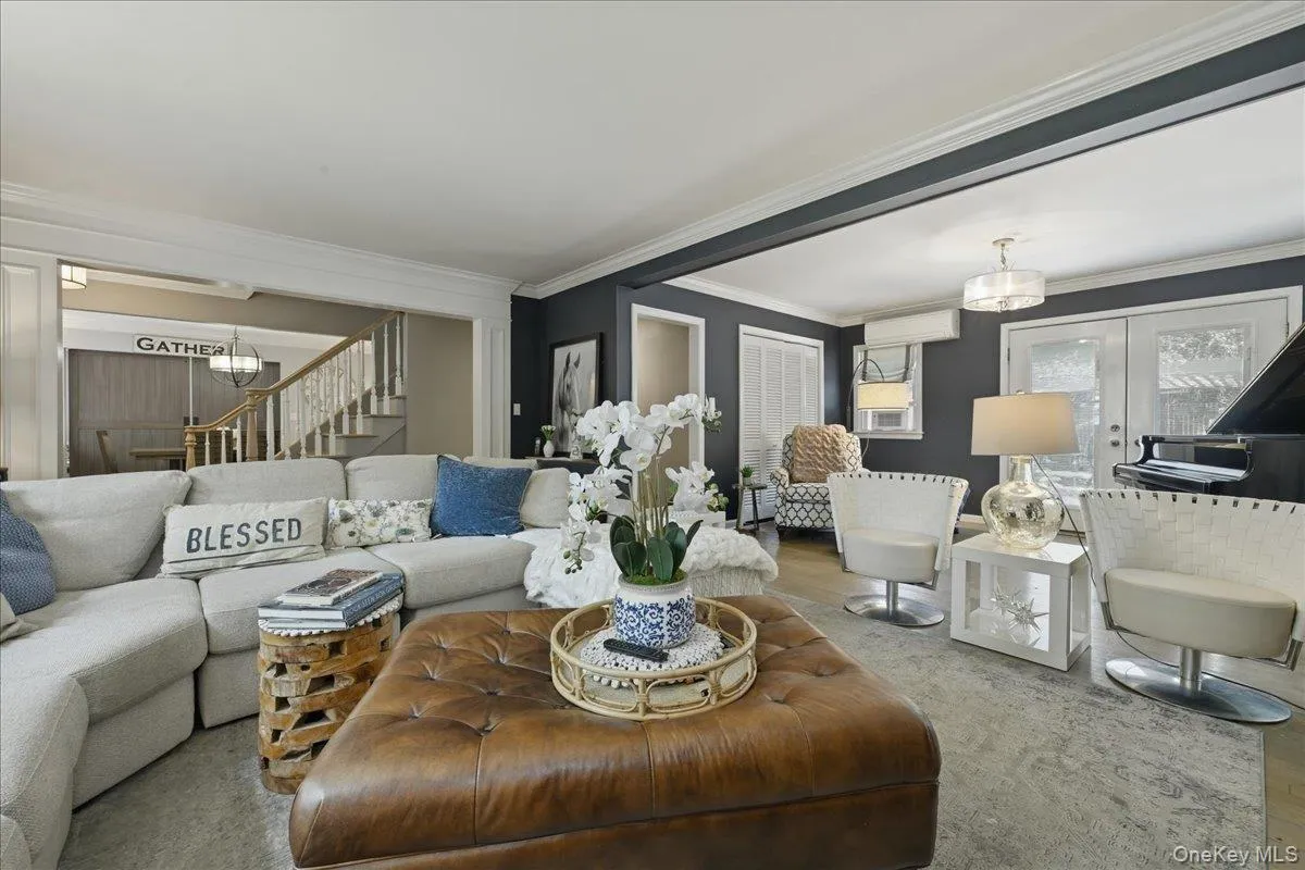 93 Willow Street, Hempstead, NY, 5 Bedrooms Bedrooms, 10 Rooms Rooms,4 BathroomsBathrooms,Residential,For Rent,Willow,0,1017162 93 Willow Street, Hempstead, NY, 5 Bedrooms Bedrooms, 10 Rooms Rooms,4 BathroomsBathrooms,Residential,For Rent,Willow,0,1017162