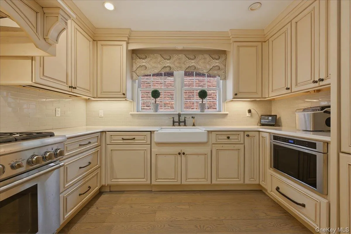 93 Willow Street, Hempstead, NY, 5 Bedrooms Bedrooms, 10 Rooms Rooms,4 BathroomsBathrooms,Residential,For Rent,Willow,0,1017162 93 Willow Street, Hempstead, NY, 5 Bedrooms Bedrooms, 10 Rooms Rooms,4 BathroomsBathrooms,Residential,For Rent,Willow,0,1017162