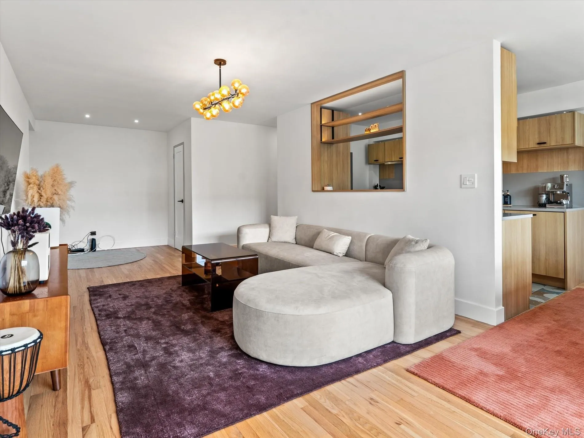 153-25 88th Street, New York, NY, 2 Bedrooms Bedrooms, 5 Rooms Rooms,2 BathroomsBathrooms,Residential,For Rent,88th,0,1017164 153-25 88th Street, New York, NY, 2 Bedrooms Bedrooms, 5 Rooms Rooms,2 BathroomsBathrooms,Residential,For Rent,88th,0,1017164