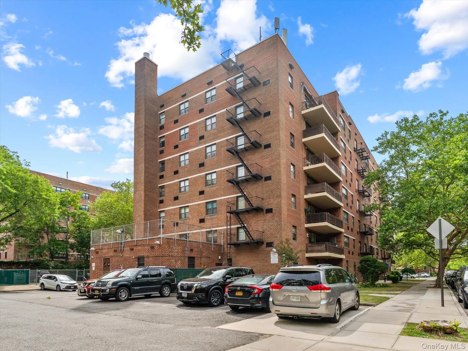 153-25 88th Street, New York, NY, 2 Bedrooms Bedrooms, 5 Rooms Rooms,2 BathroomsBathrooms,Residential,For Rent,88th,0,1017164 153-25 88th Street, New York, NY, 2 Bedrooms Bedrooms, 5 Rooms Rooms,2 BathroomsBathrooms,Residential,For Rent,88th,0,1017164
