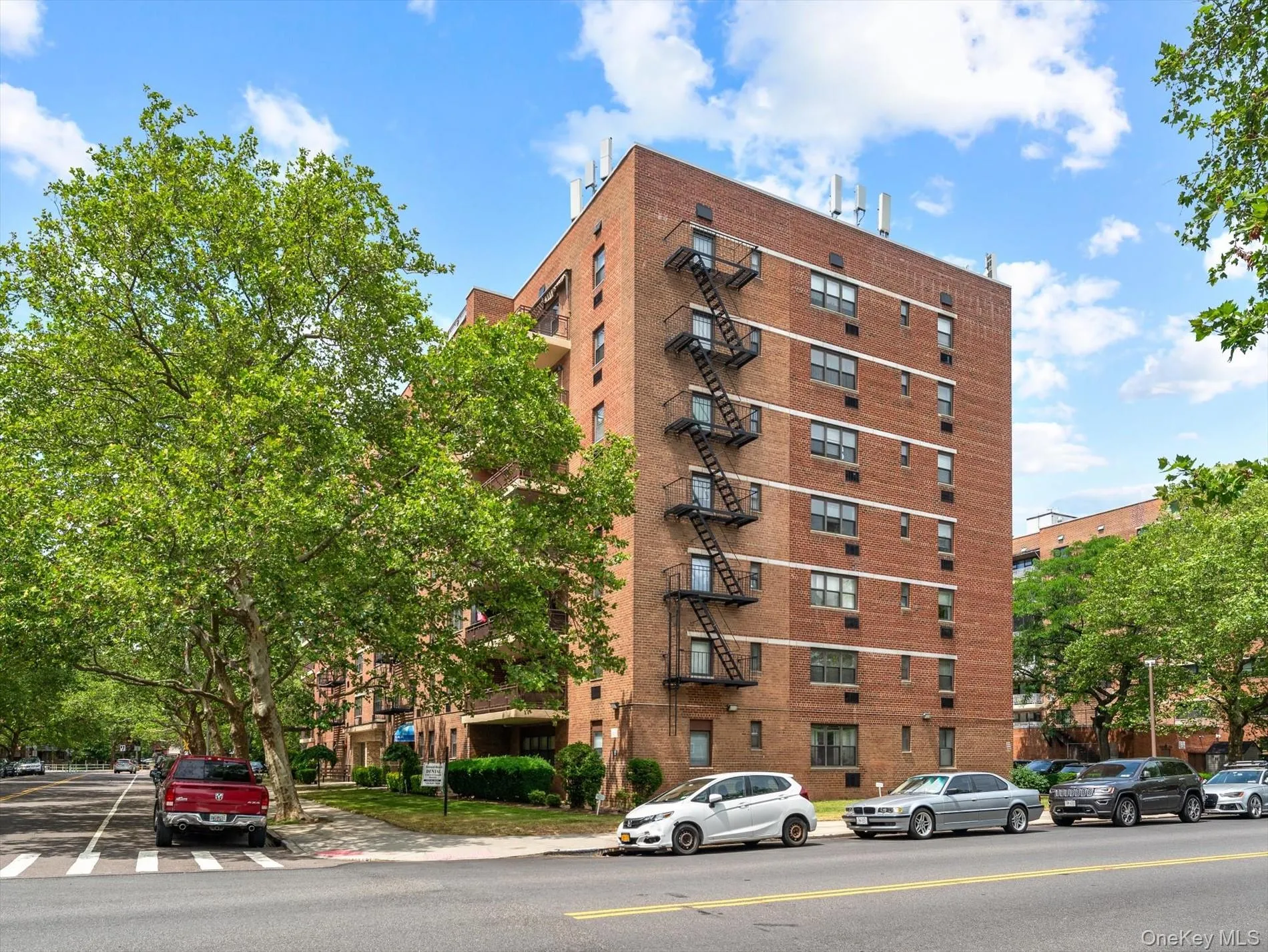 153-25 88th Street, New York, NY, 2 Bedrooms Bedrooms, 5 Rooms Rooms,2 BathroomsBathrooms,Residential,For Rent,88th,0,1017164 153-25 88th Street, New York, NY, 2 Bedrooms Bedrooms, 5 Rooms Rooms,2 BathroomsBathrooms,Residential,For Rent,88th,0,1017164