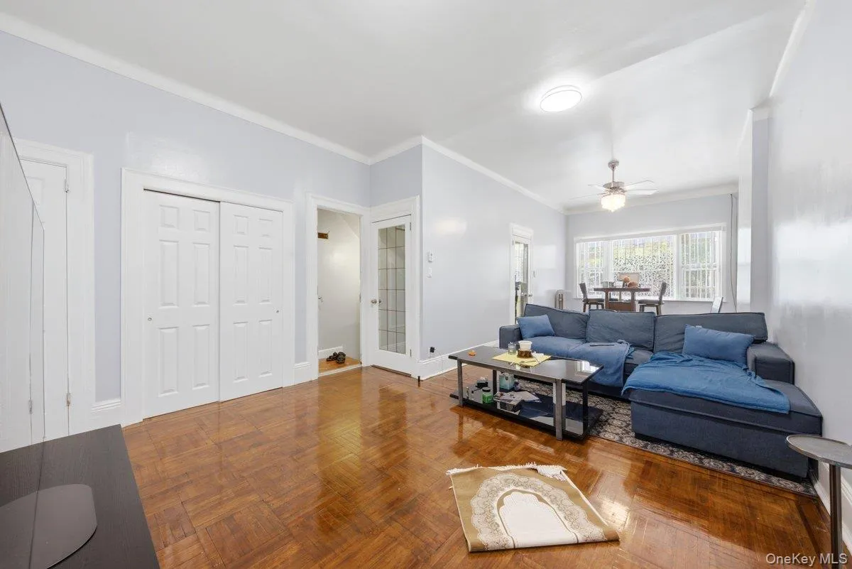1328 Teller Avenue, New York, NY, 4 Bedrooms Bedrooms, 8 Rooms Rooms,3 BathroomsBathrooms,Residential,For Rent,Teller,0,1017178 1328 Teller Avenue, New York, NY, 4 Bedrooms Bedrooms, 8 Rooms Rooms,3 BathroomsBathrooms,Residential,For Rent,Teller,0,1017178