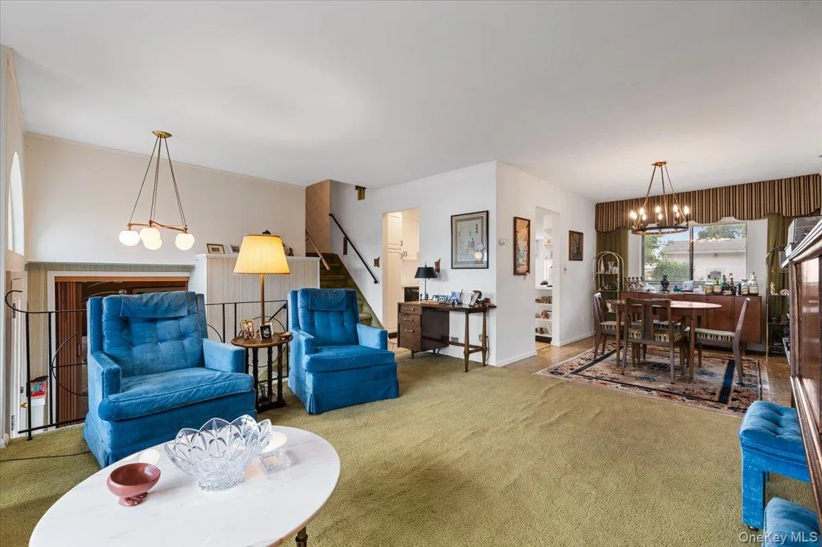 279 Kentucky Avenue, Oyster Bay, NY, 3 Bedrooms Bedrooms, 7 Rooms Rooms,2 BathroomsBathrooms,Residential,For Rent,Kentucky,0,KEY1017183 279 Kentucky Avenue, Oyster Bay, NY, 3 Bedrooms Bedrooms, 7 Rooms Rooms,2 BathroomsBathrooms,Residential,For Rent,Kentucky,0,KEY1017183