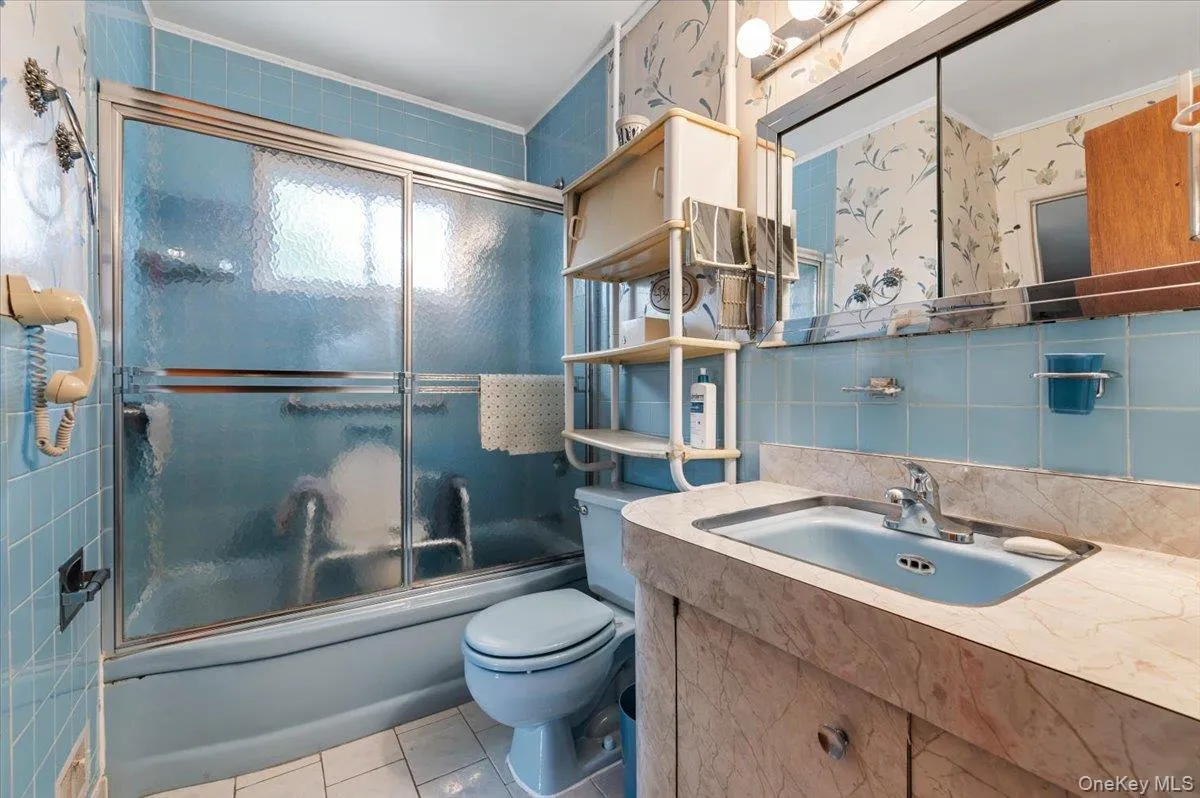 279 Kentucky Avenue, Oyster Bay, NY, 3 Bedrooms Bedrooms, 7 Rooms Rooms,2 BathroomsBathrooms,Residential,For Rent,Kentucky,0,KEY1017183 279 Kentucky Avenue, Oyster Bay, NY, 3 Bedrooms Bedrooms, 7 Rooms Rooms,2 BathroomsBathrooms,Residential,For Rent,Kentucky,0,KEY1017183